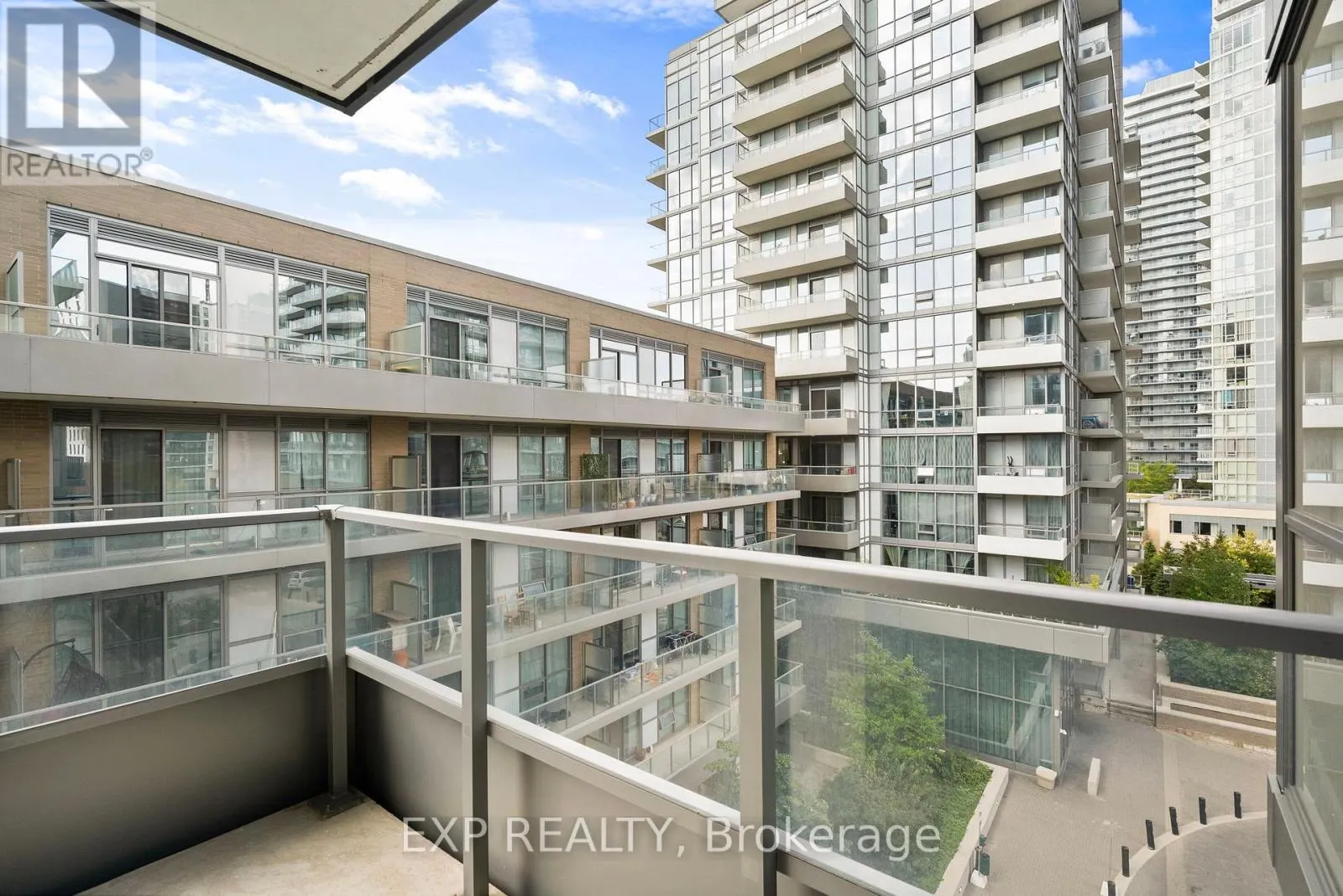 505 - 50 FOREST MANOR ROAD