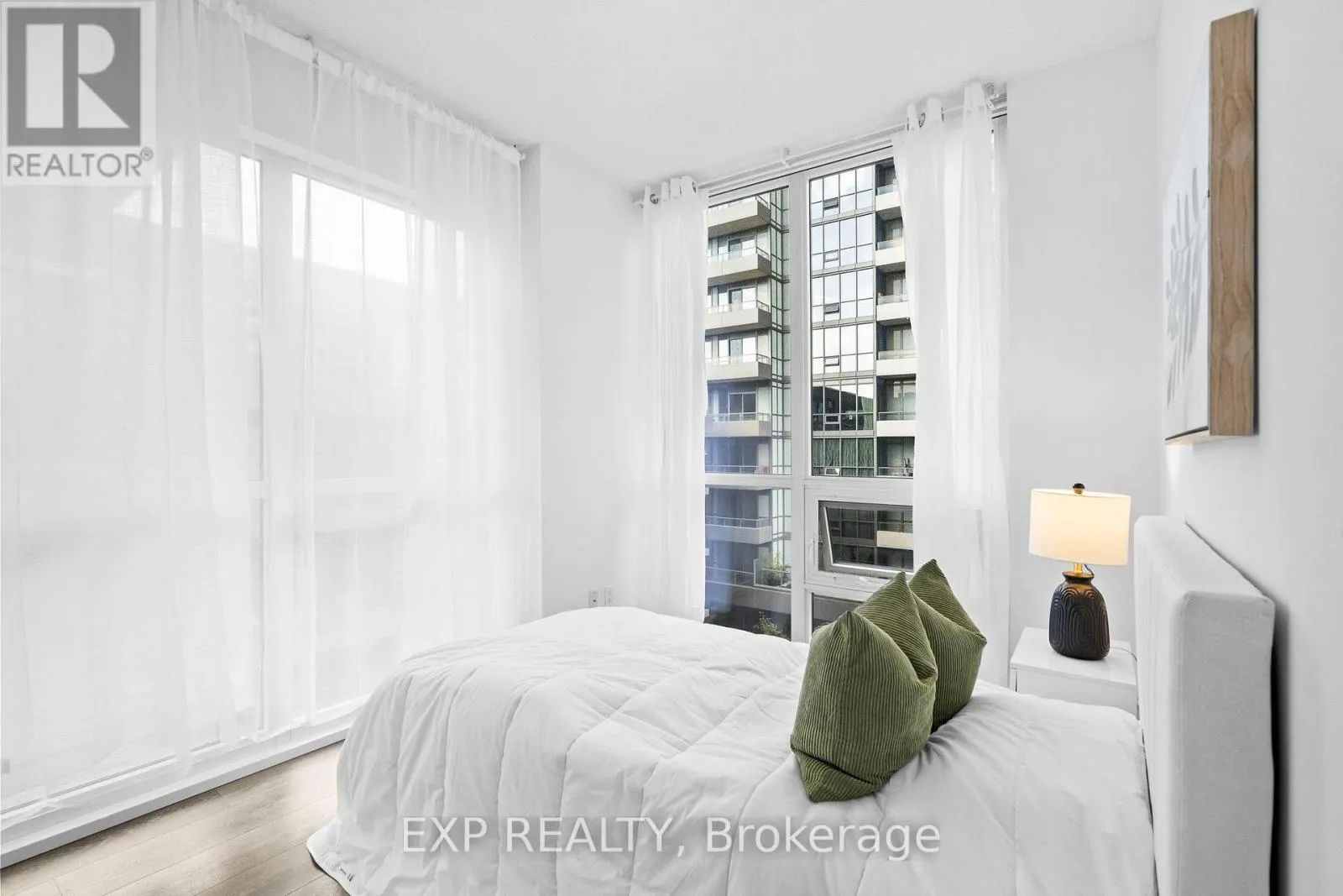 505 - 50 FOREST MANOR ROAD