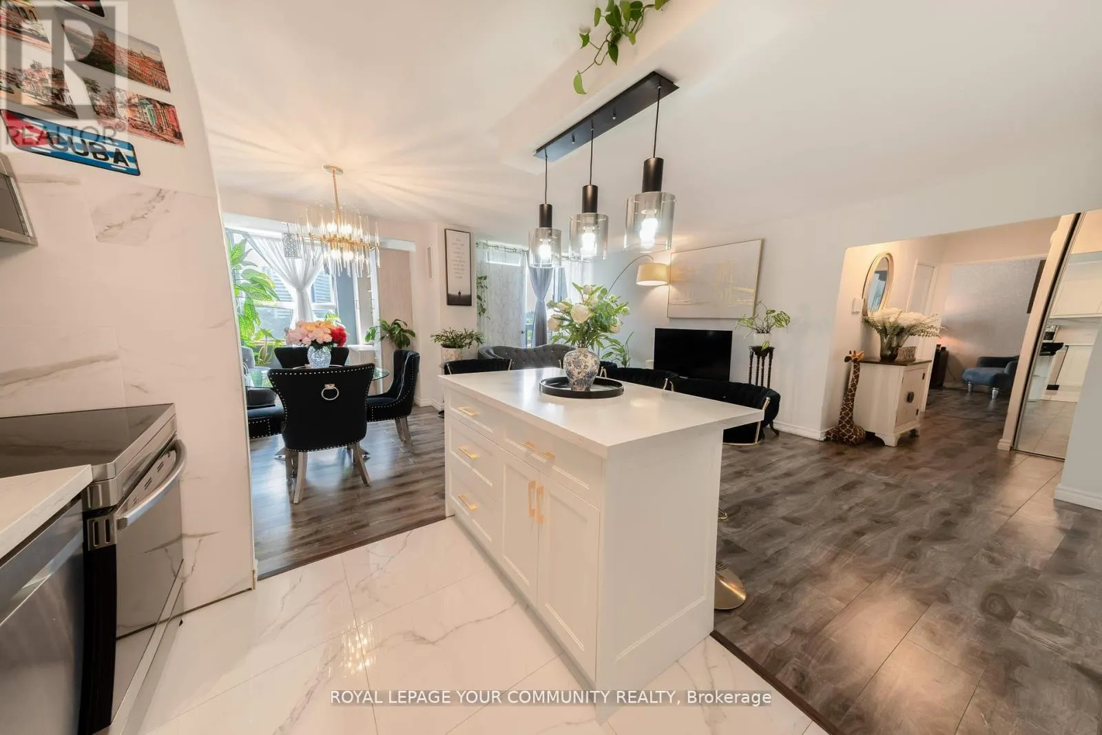1218 - 20 EDGECLIFF GOLFWAY