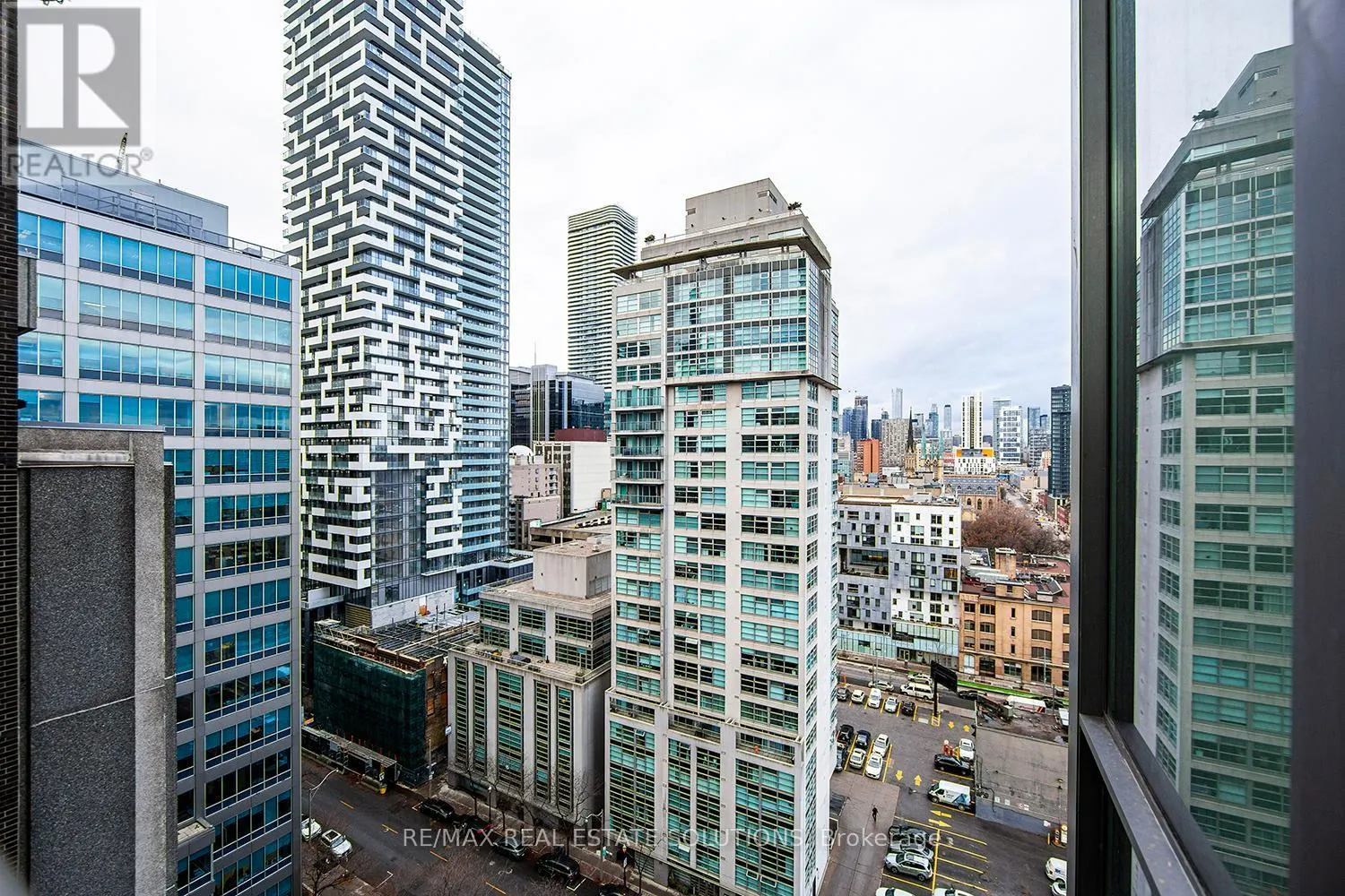 1603 - 33 LOMBARD STREET