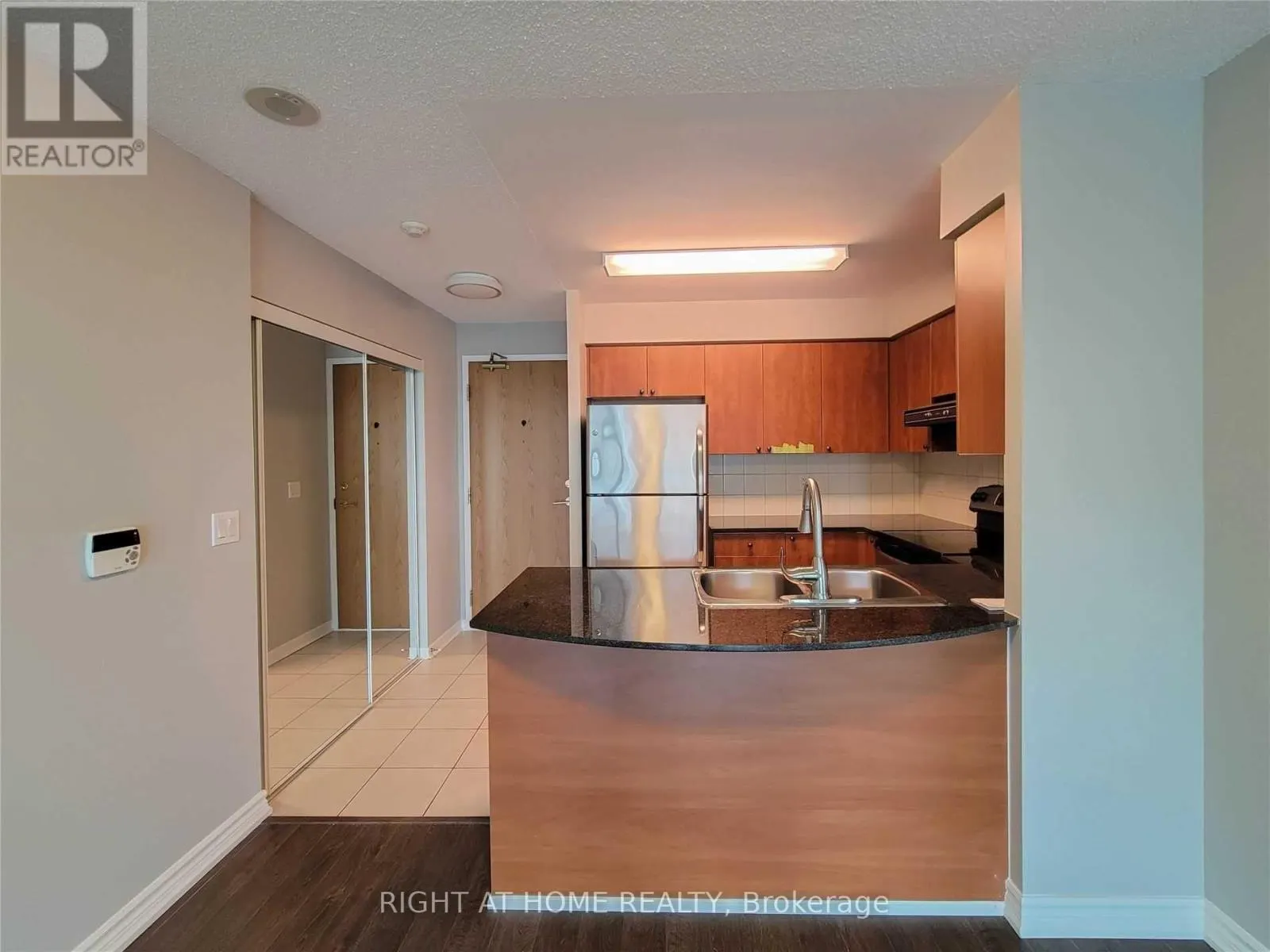 702 - 5500 YONGE STREET