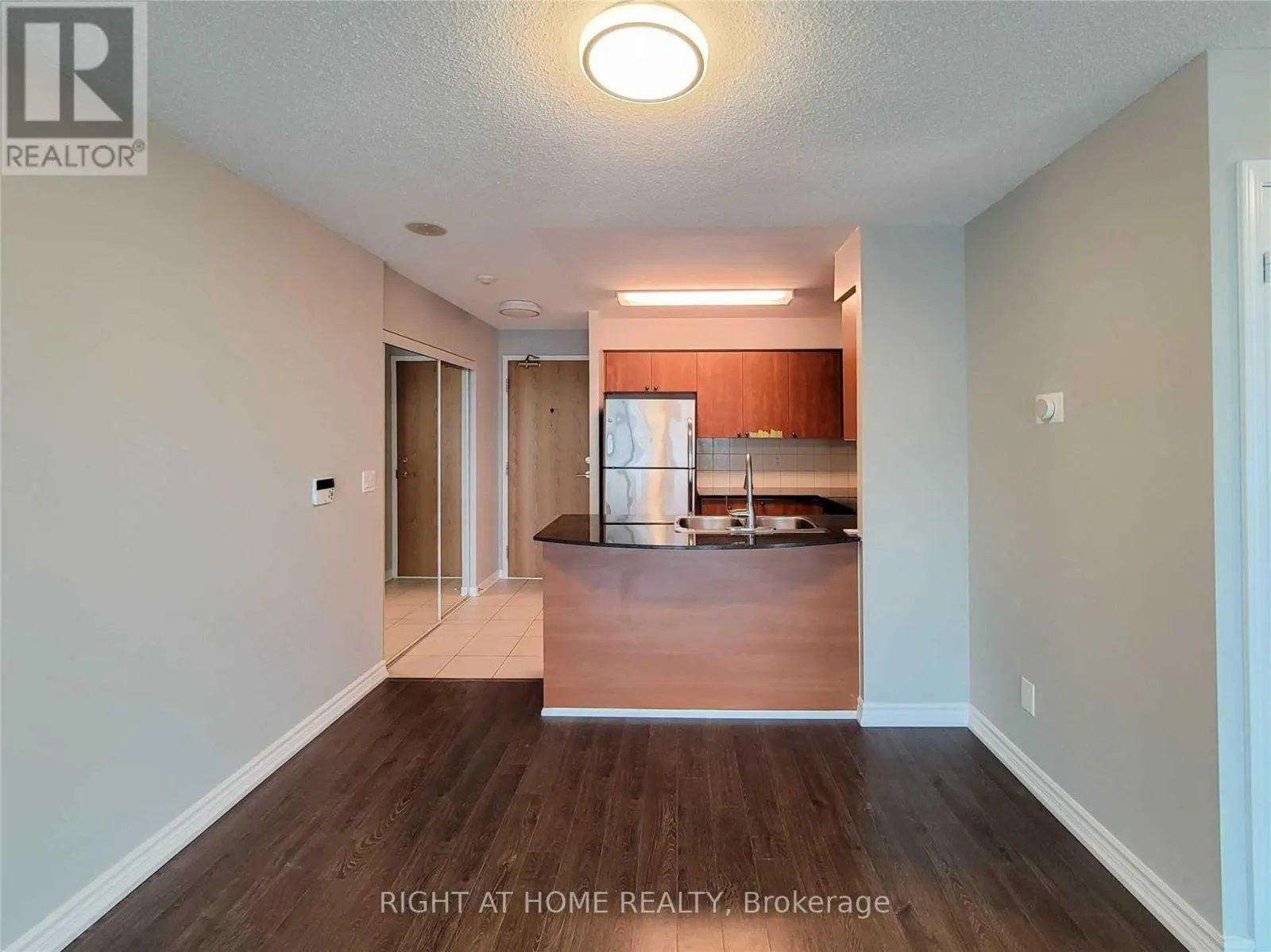 702 - 5500 YONGE STREET