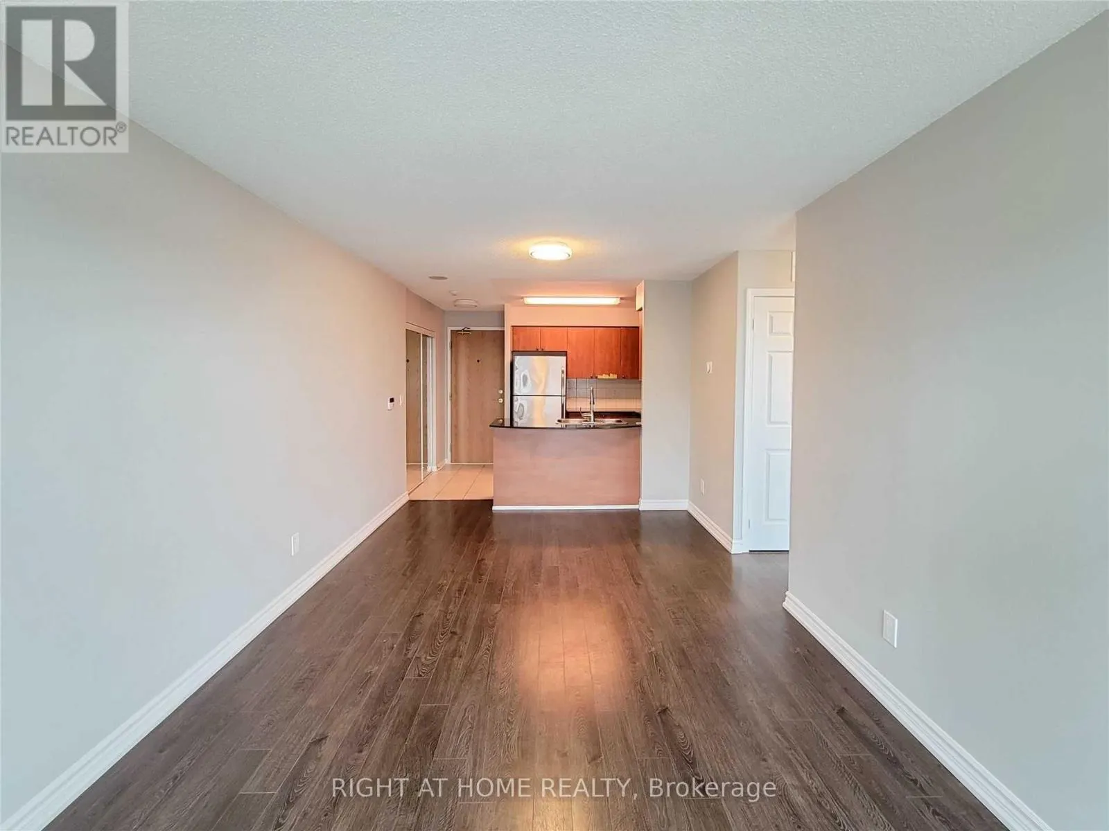 702 - 5500 YONGE STREET