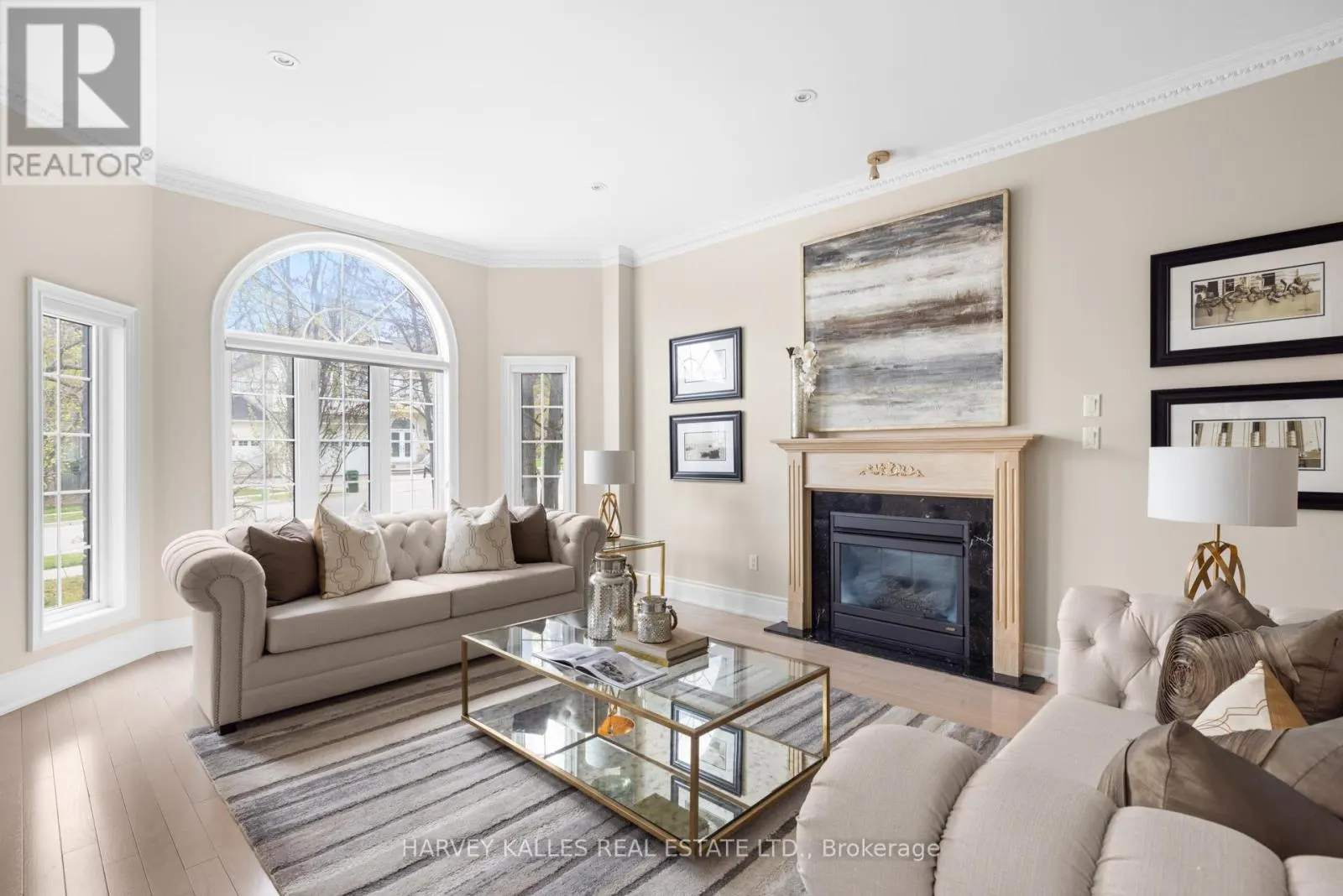 60 BOWAN COURT