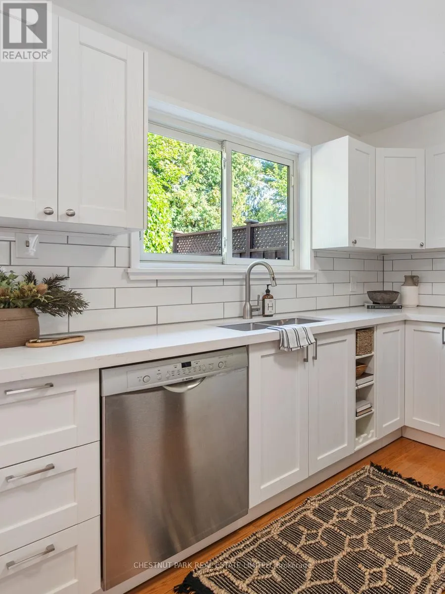 284 HOLLYBERRY TRAIL