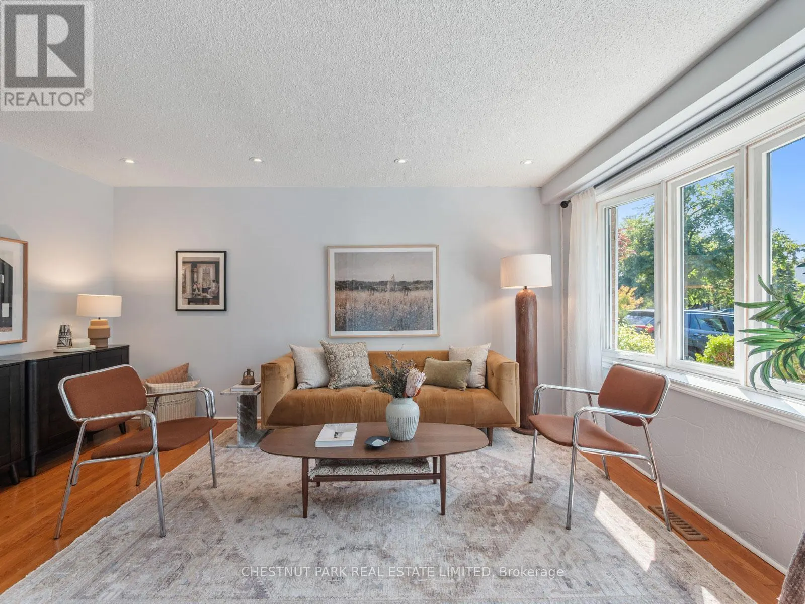 284 HOLLYBERRY TRAIL