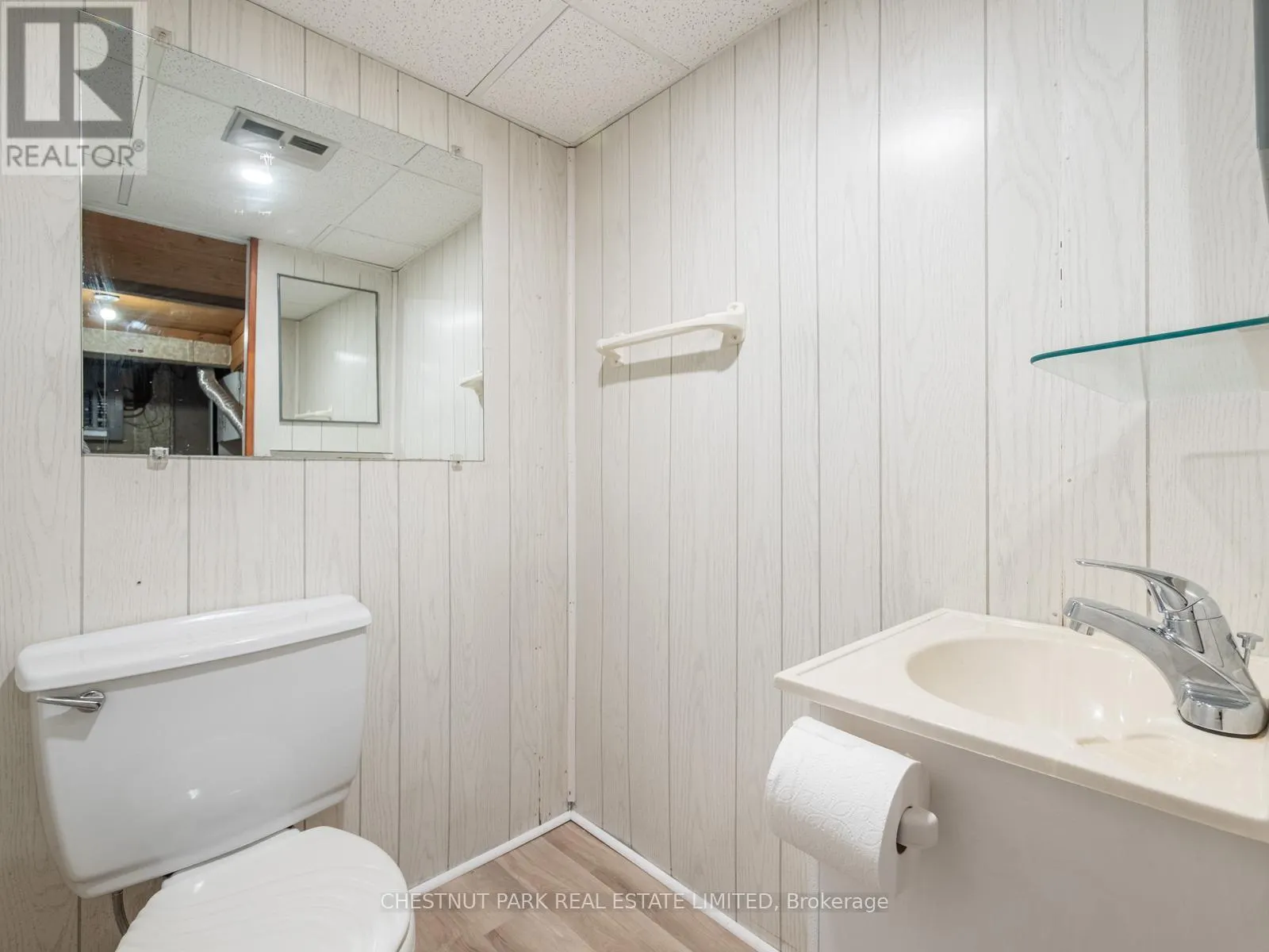 284 HOLLYBERRY TRAIL