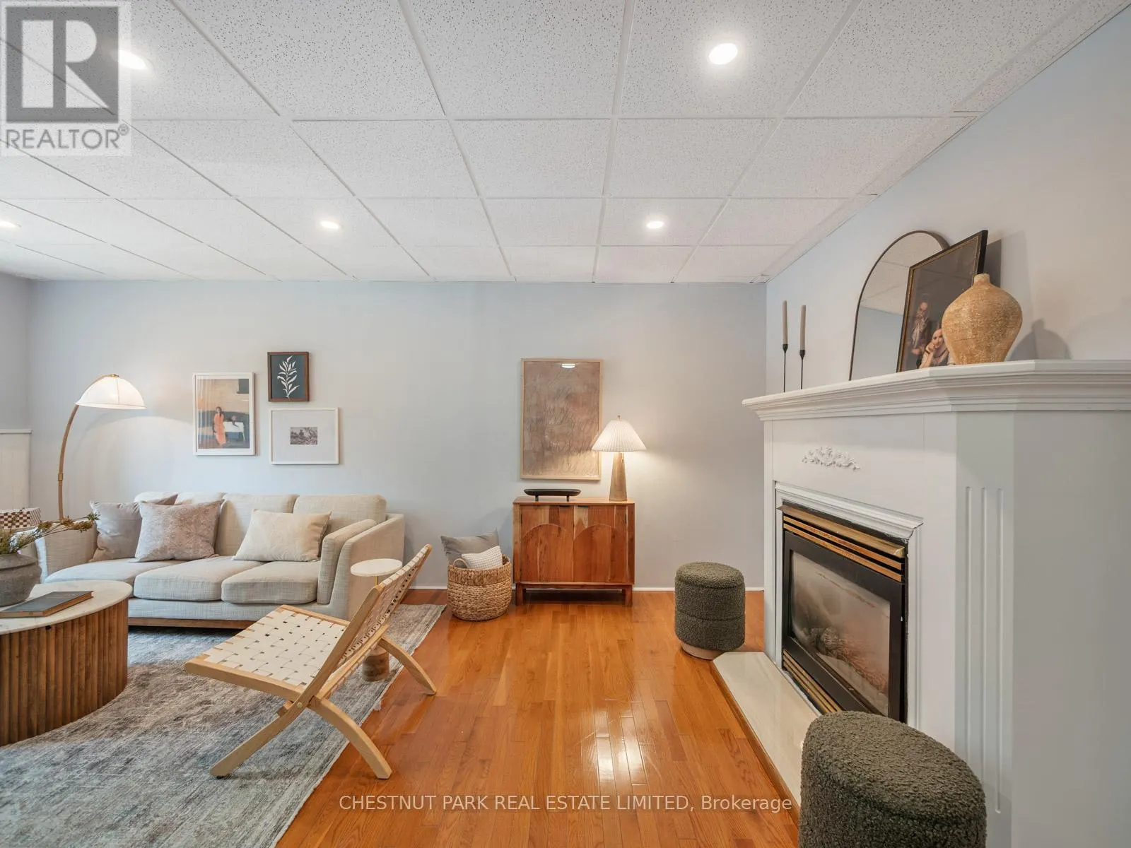 284 HOLLYBERRY TRAIL