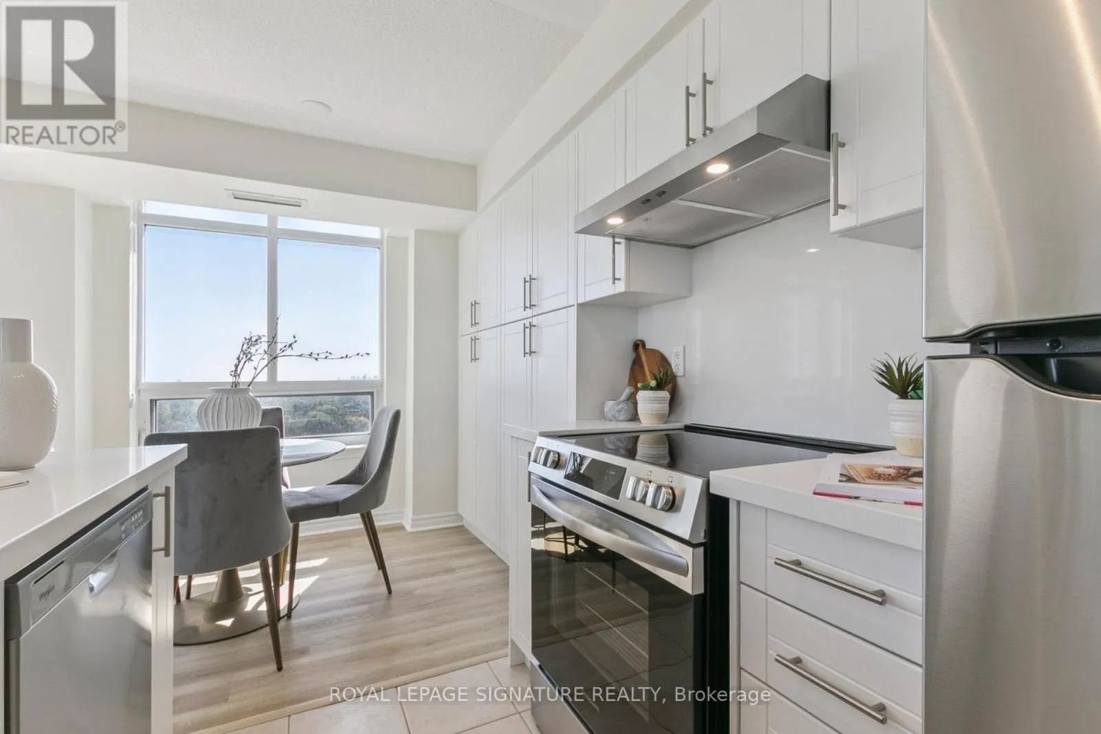1307 - 18 KENASTON GARDENS