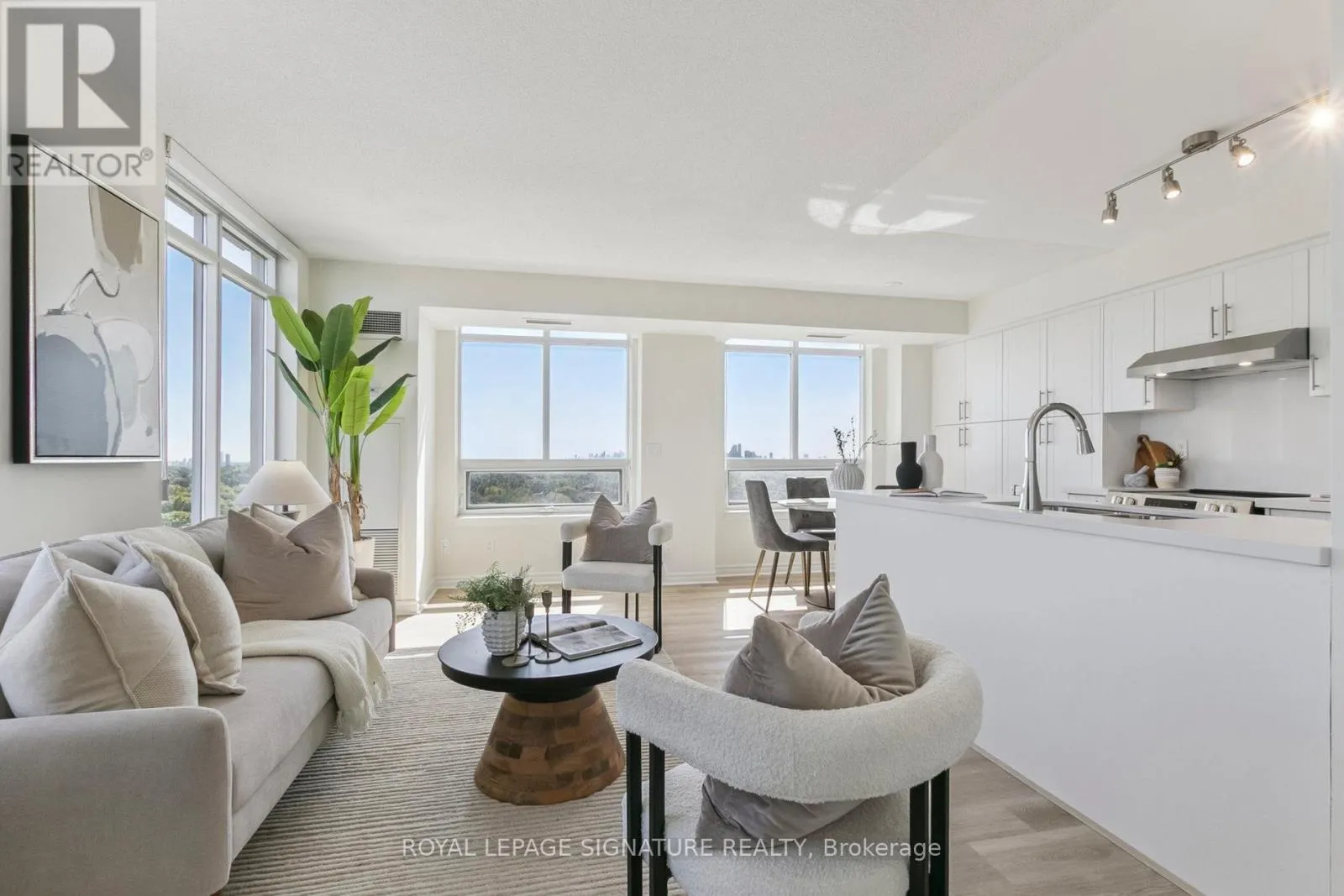 1307 - 18 KENASTON GARDENS