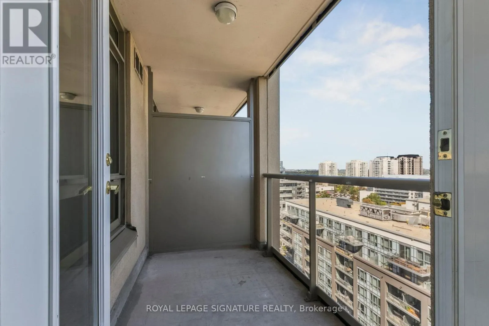 1307 - 18 KENASTON GARDENS