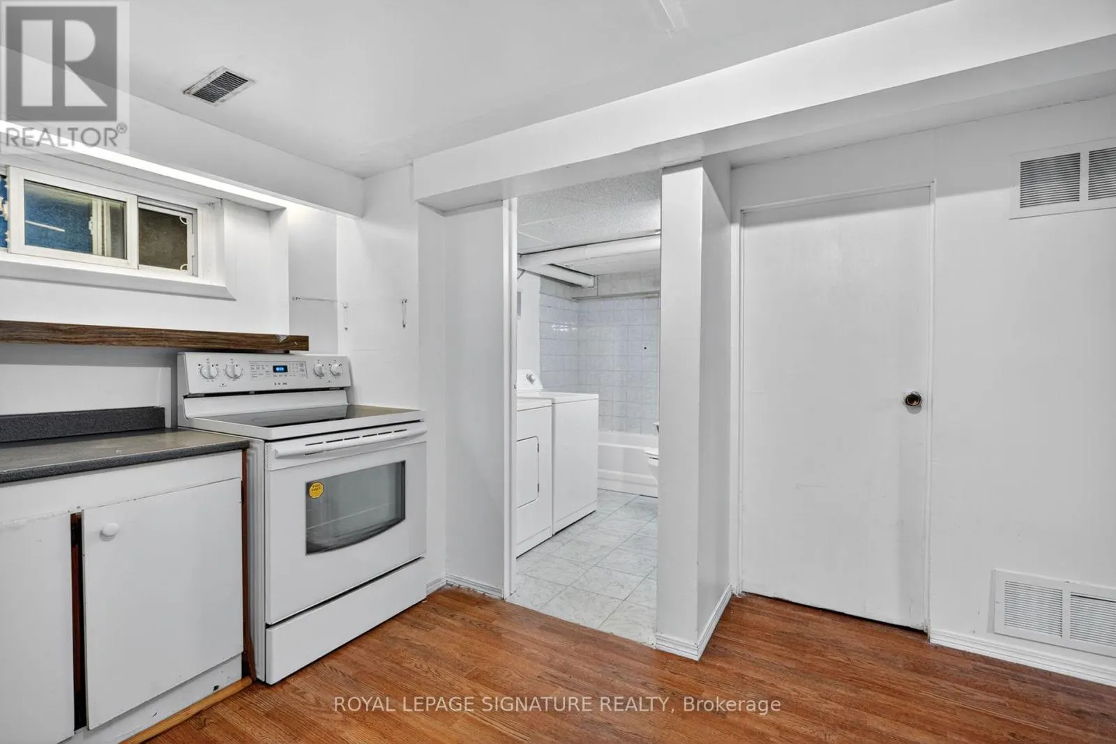 3 IPSWICH CRESCENT