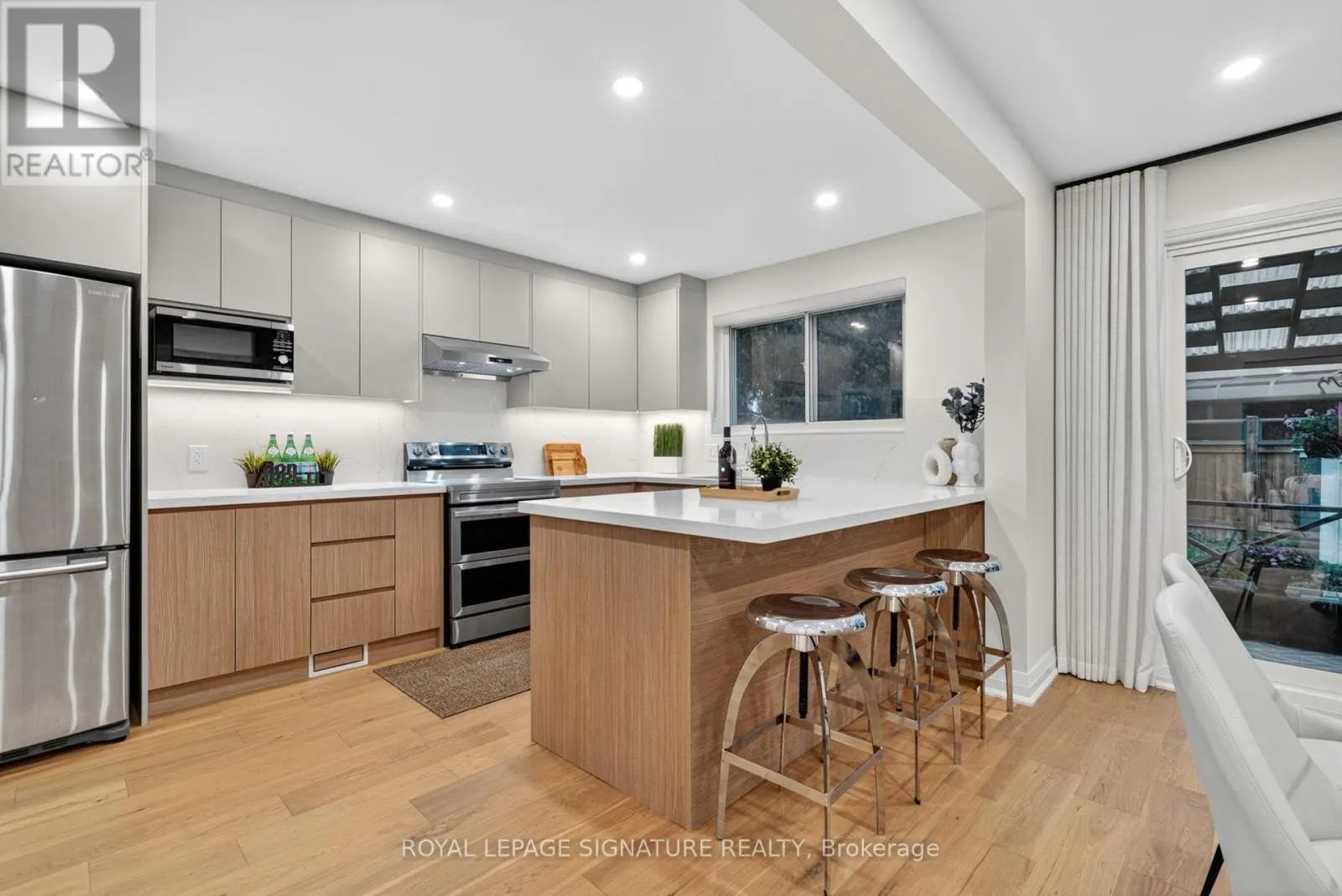 3 IPSWICH CRESCENT