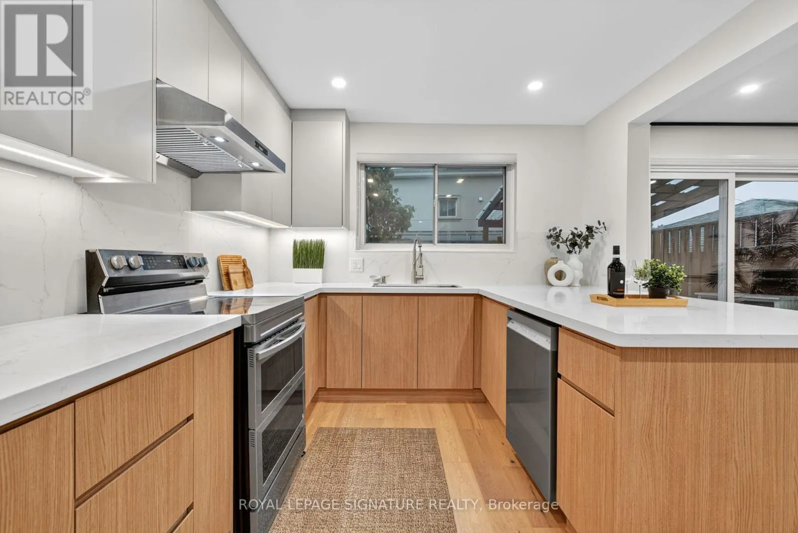 3 IPSWICH CRESCENT