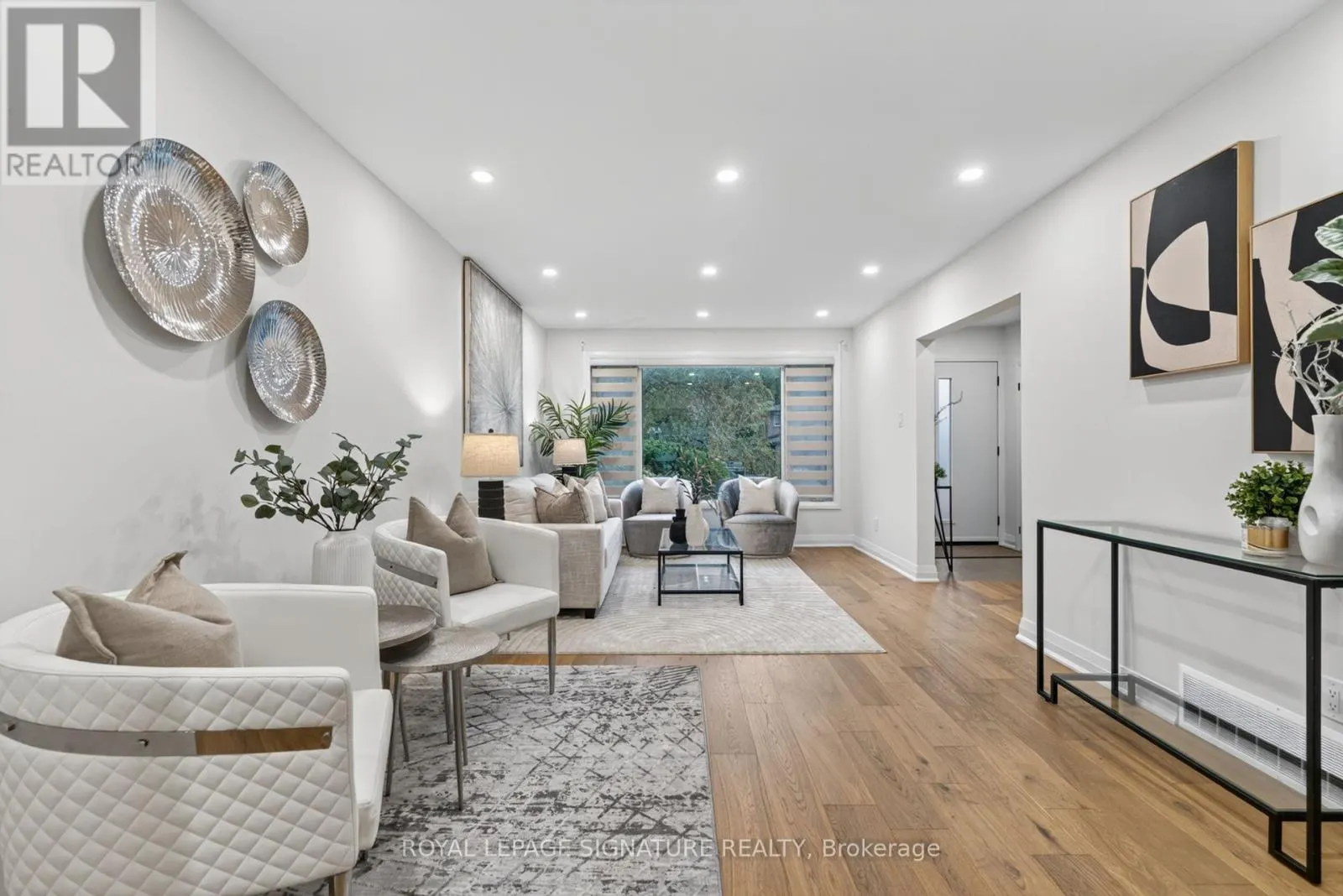3 IPSWICH CRESCENT