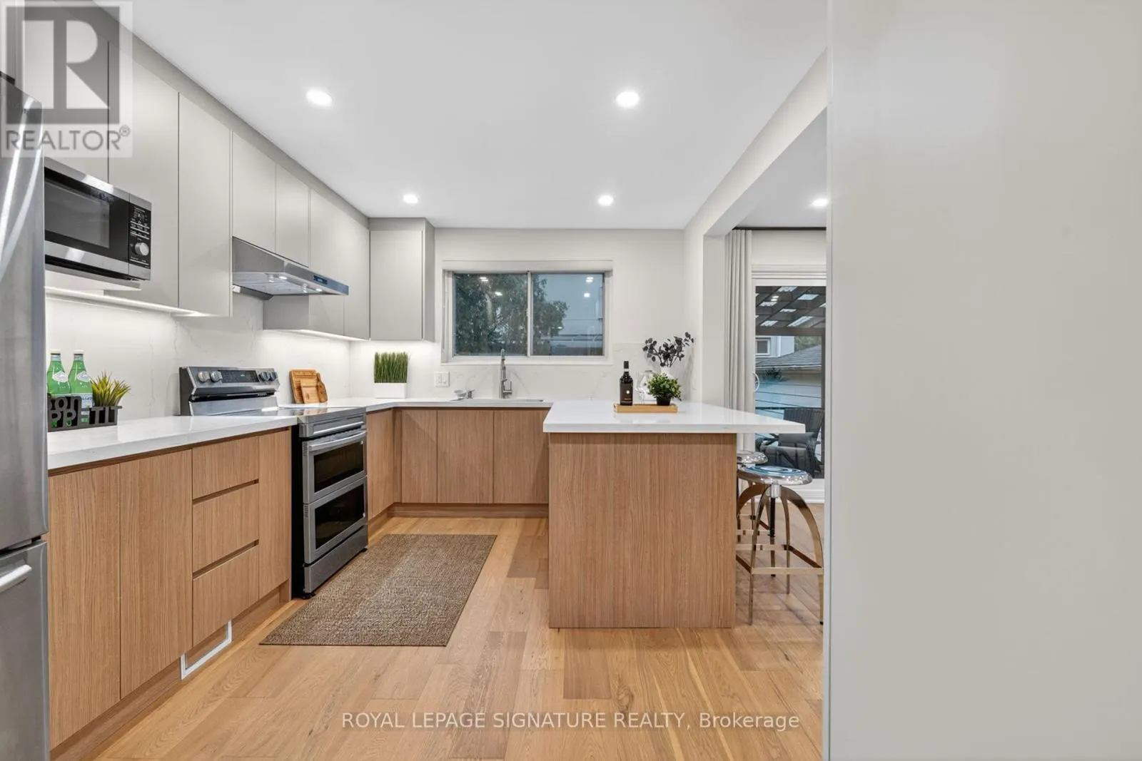 3 IPSWICH CRESCENT