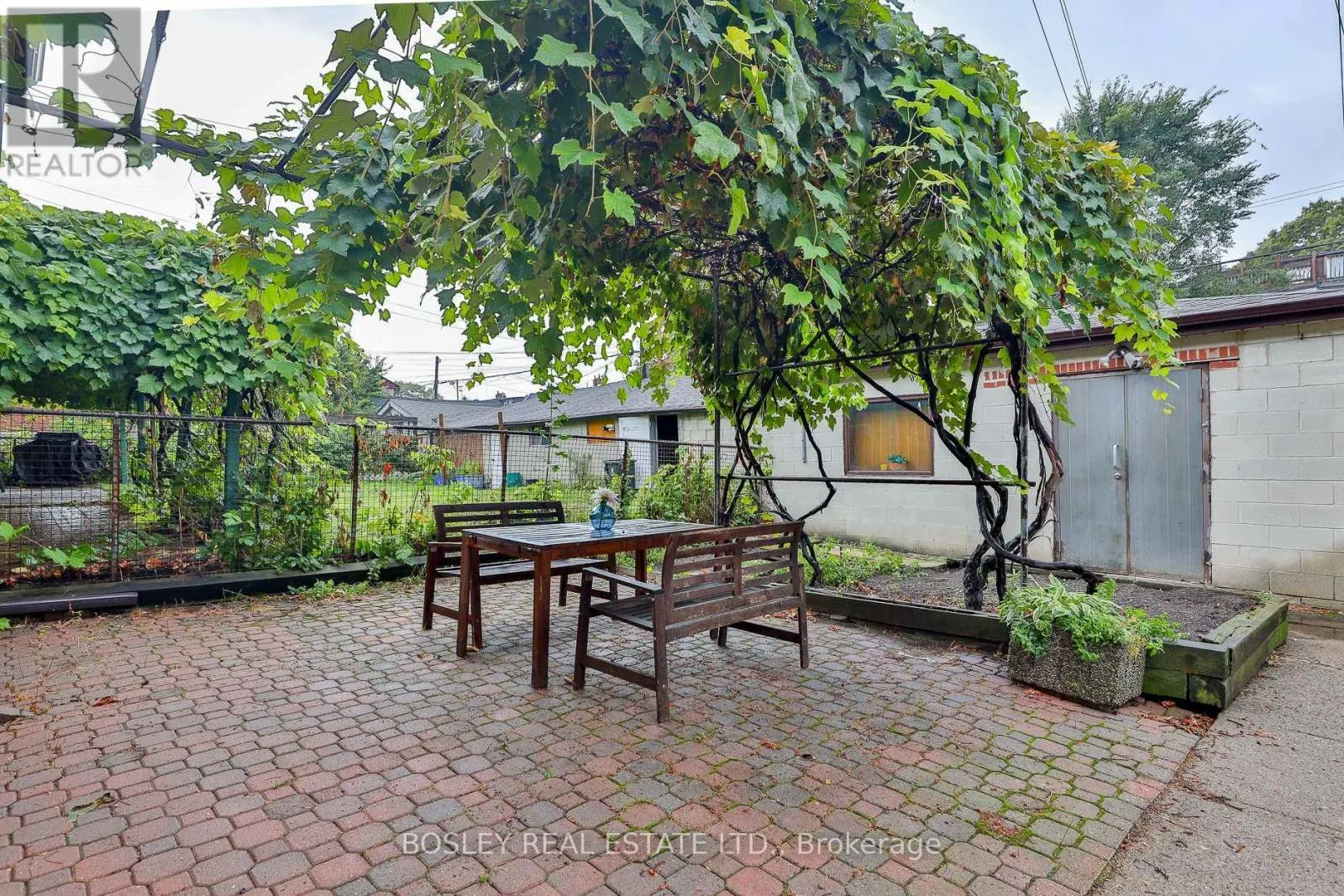 628 MANNING AVENUE