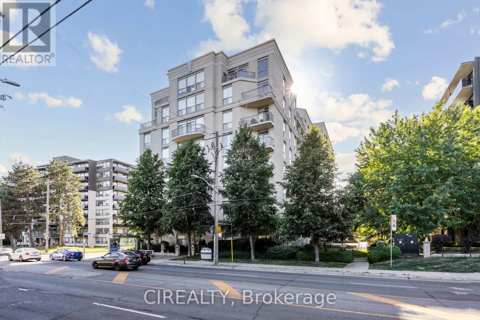 413 - 4200 BATHURST STREET