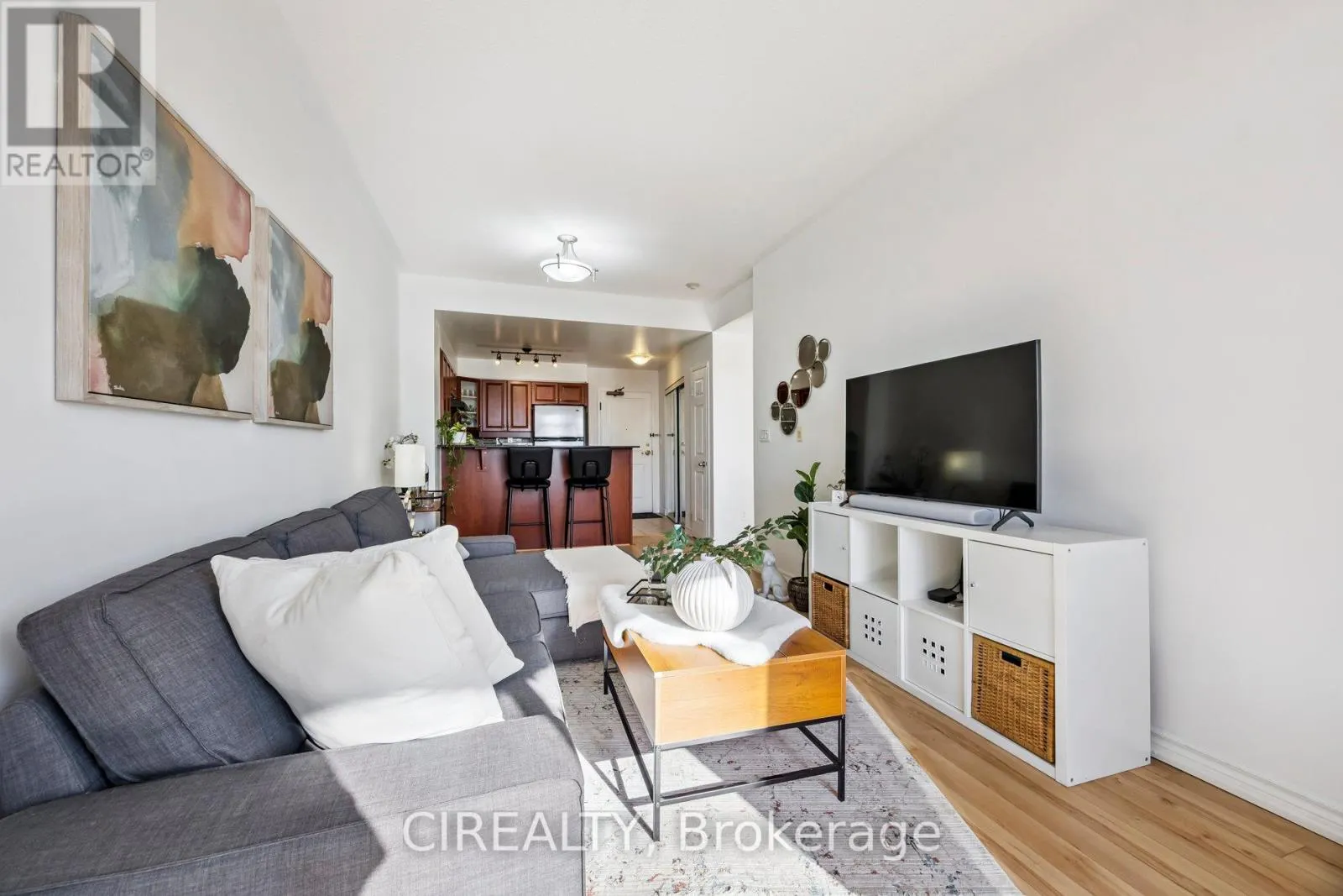 413 - 4200 BATHURST STREET