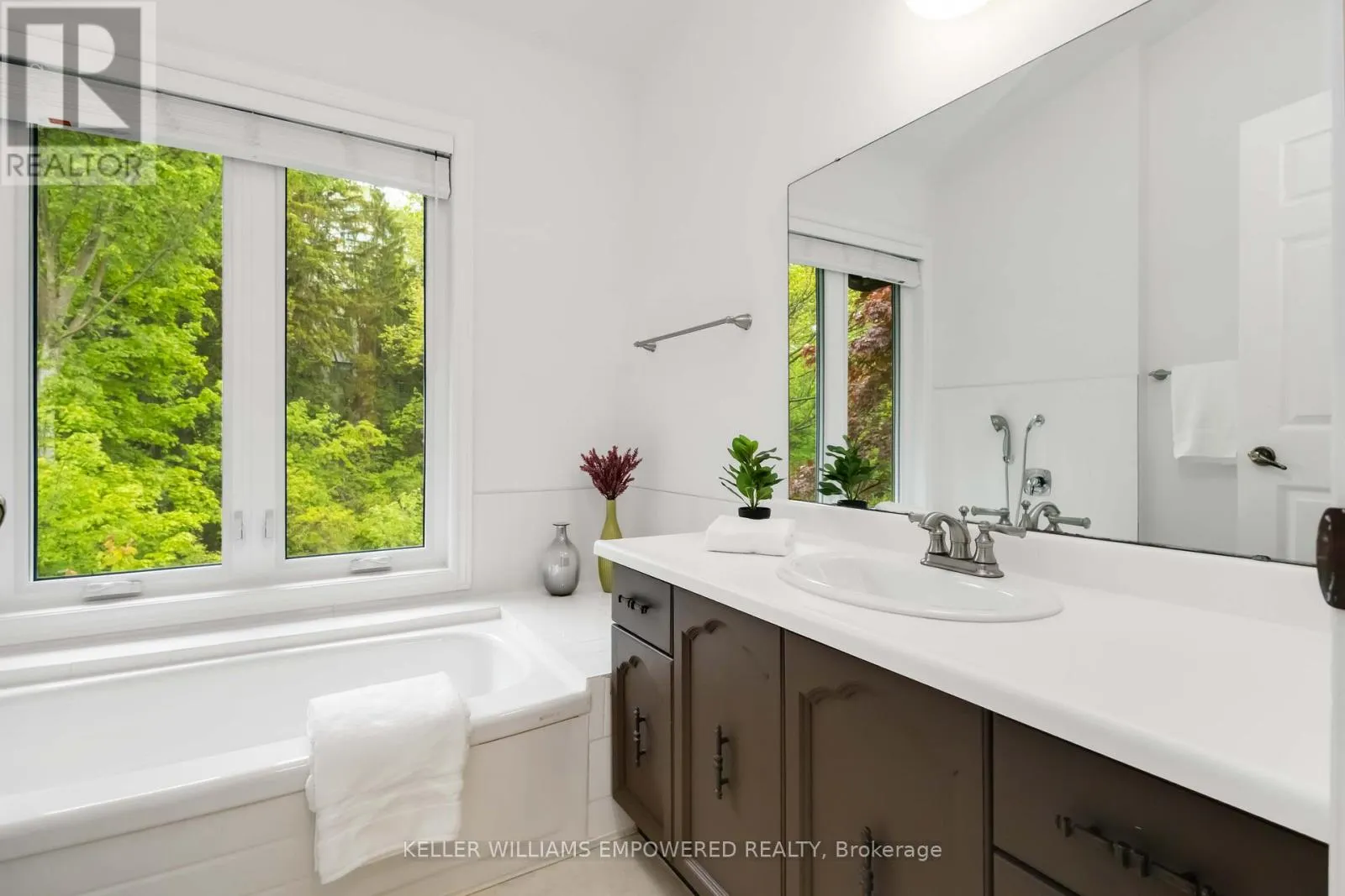 37 RAINBOW CREEKWAY