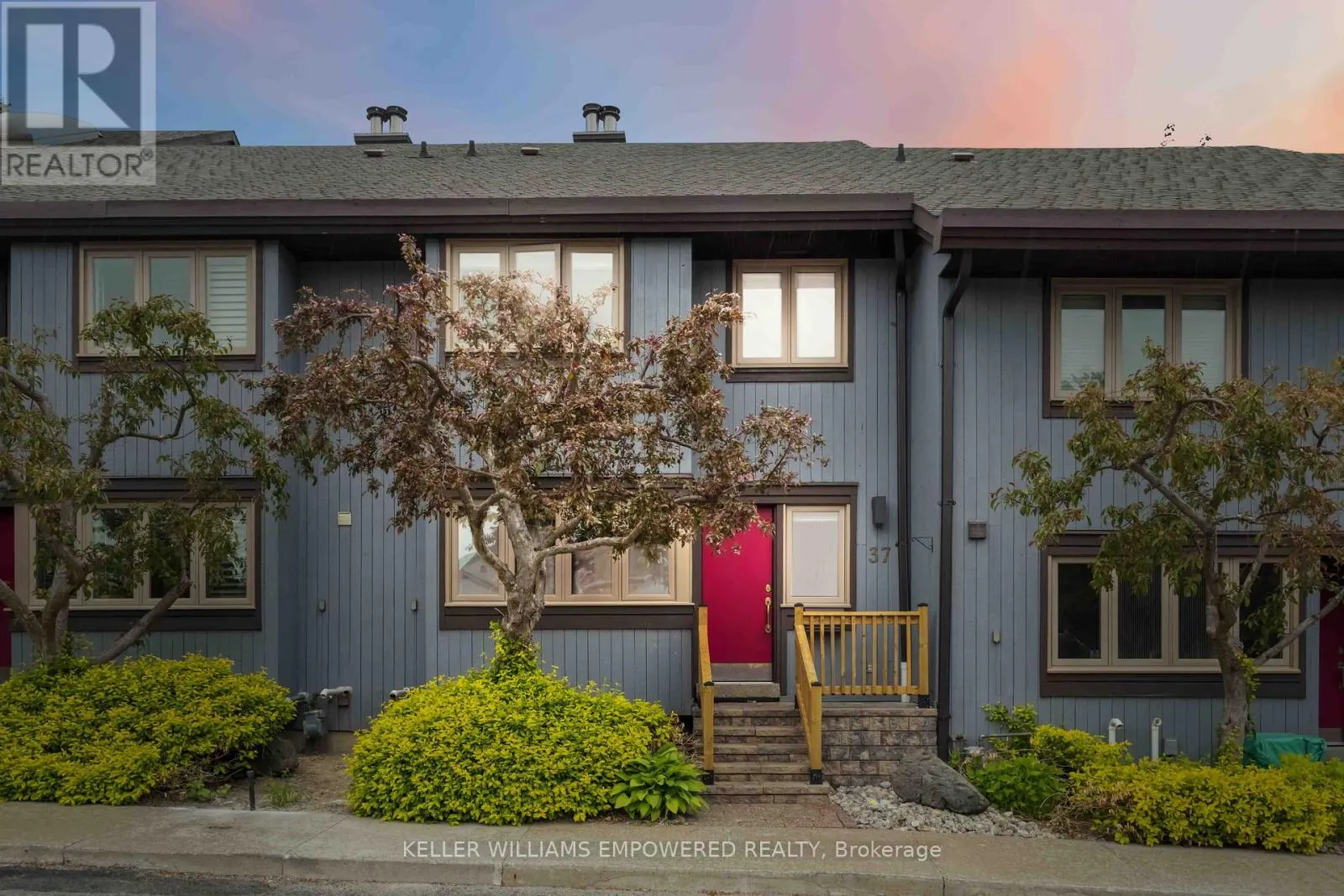 37 RAINBOW CREEKWAY