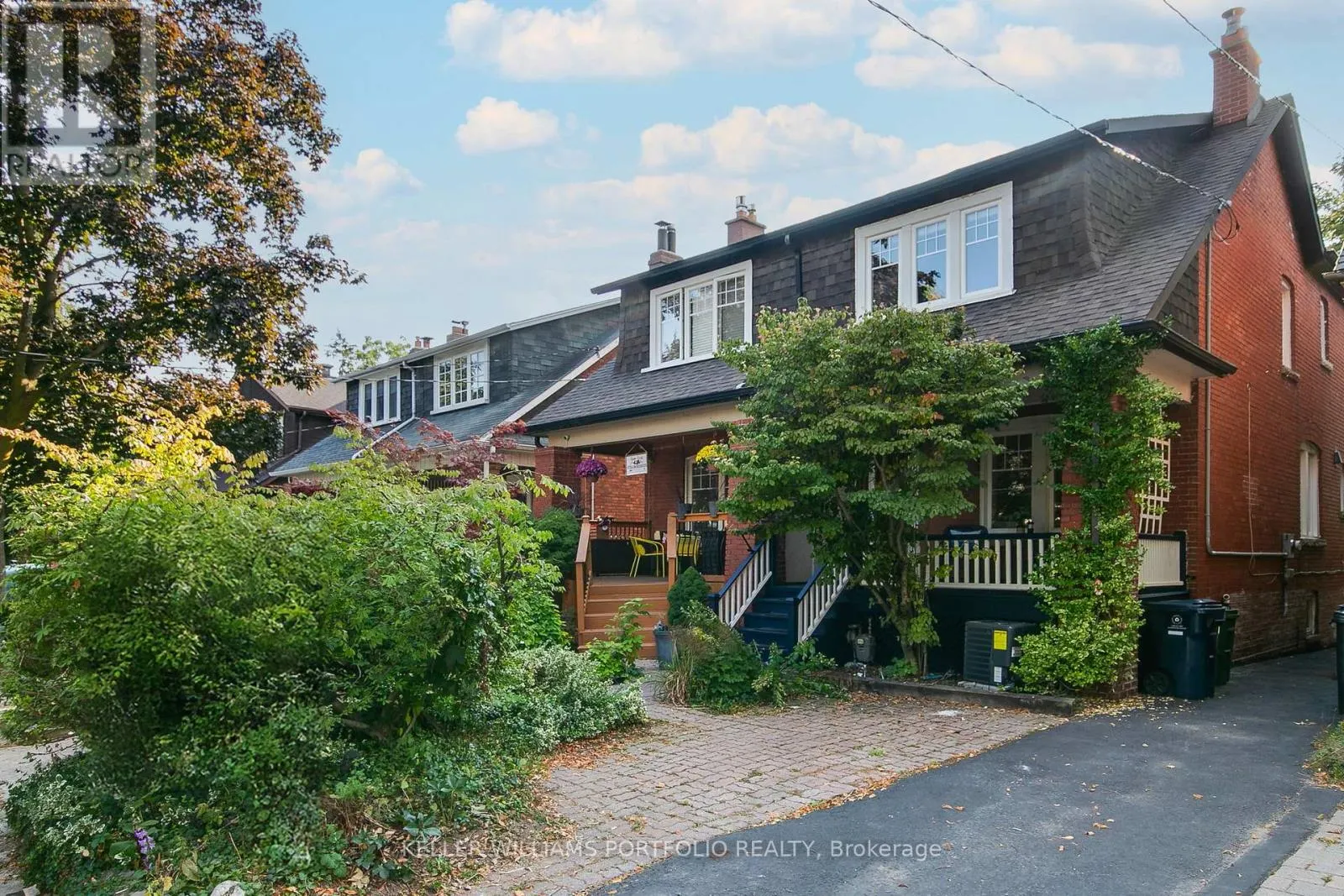 324 FORMAN AVENUE