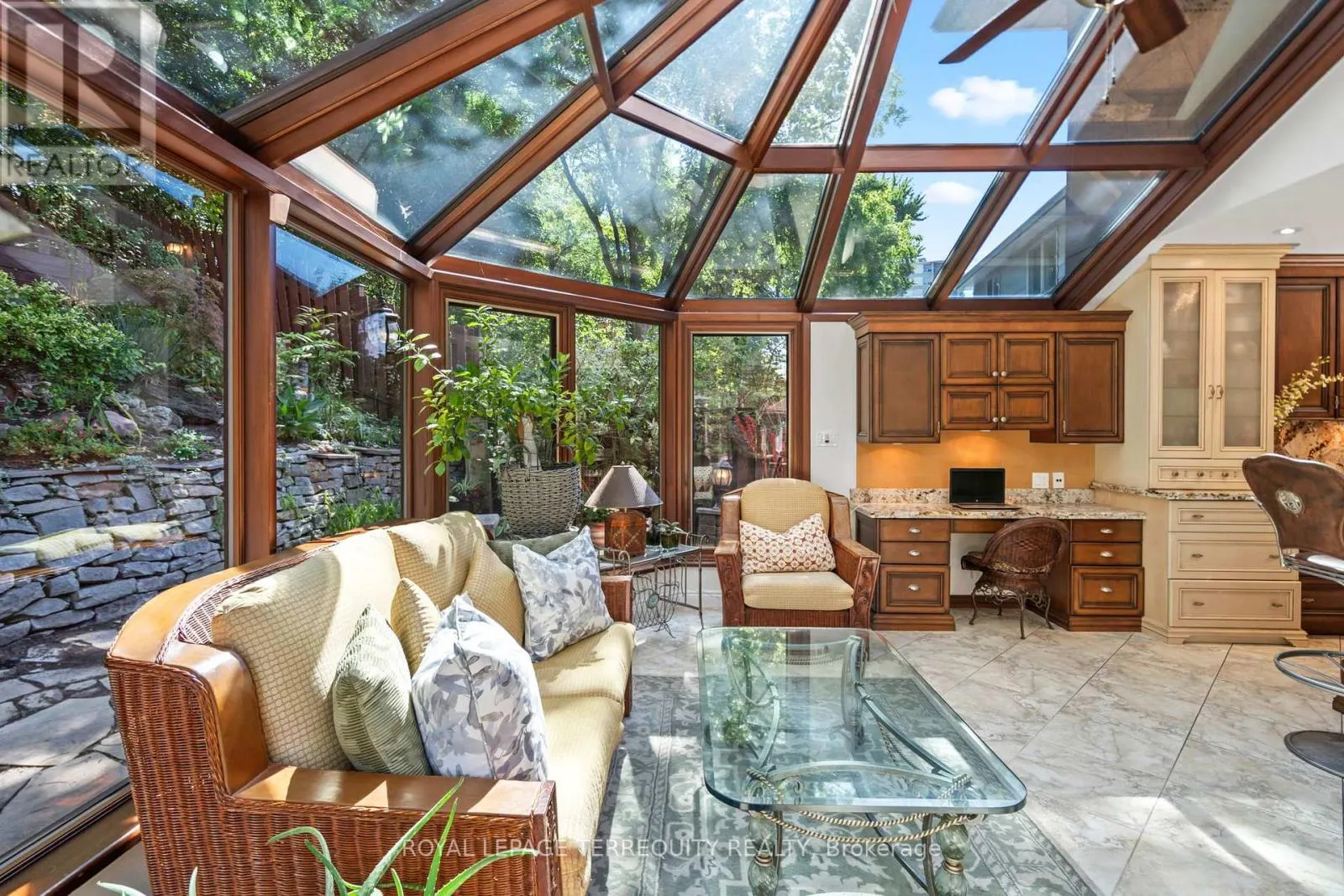 50 SKYVIEW CRESCENT