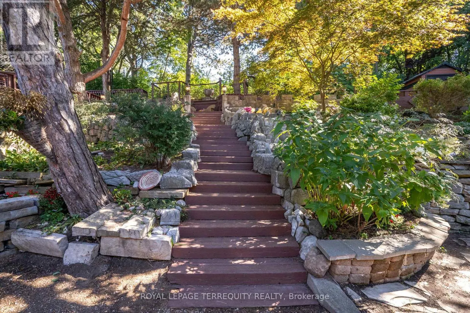 50 SKYVIEW CRESCENT