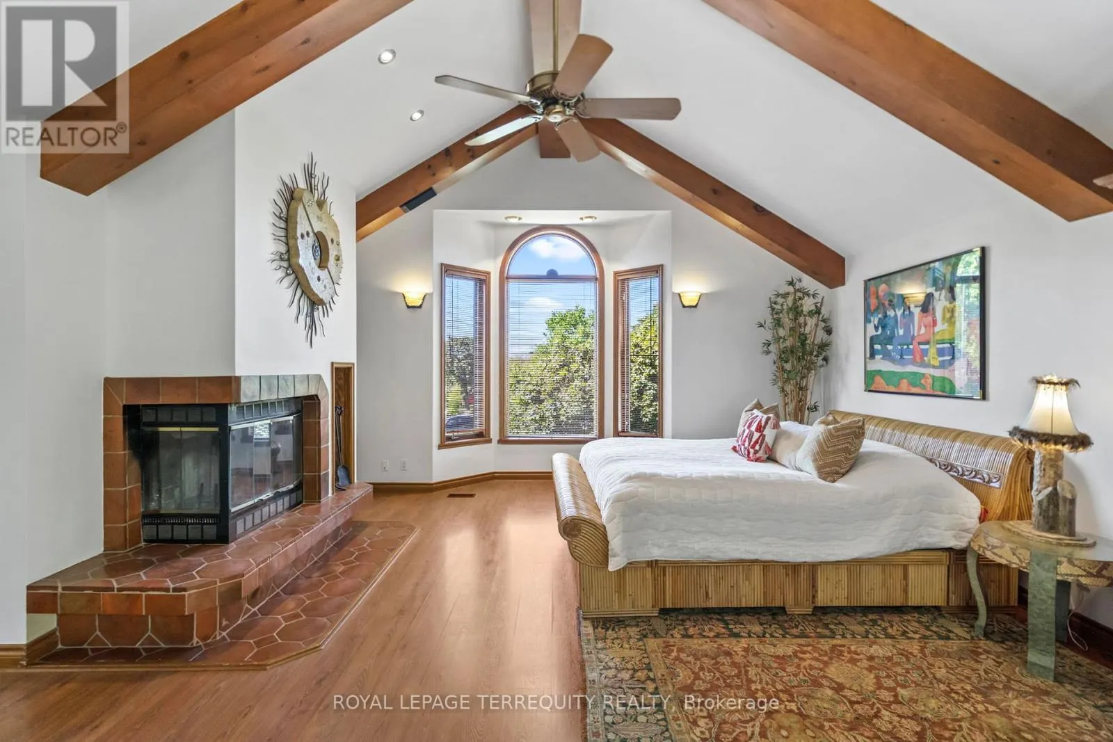 50 SKYVIEW CRESCENT