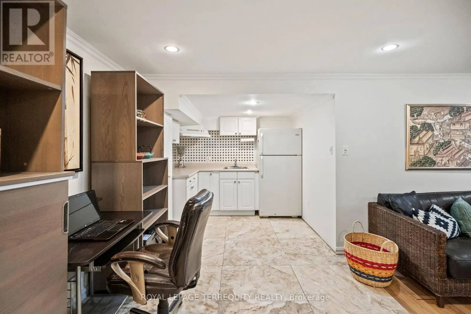 50 SKYVIEW CRESCENT