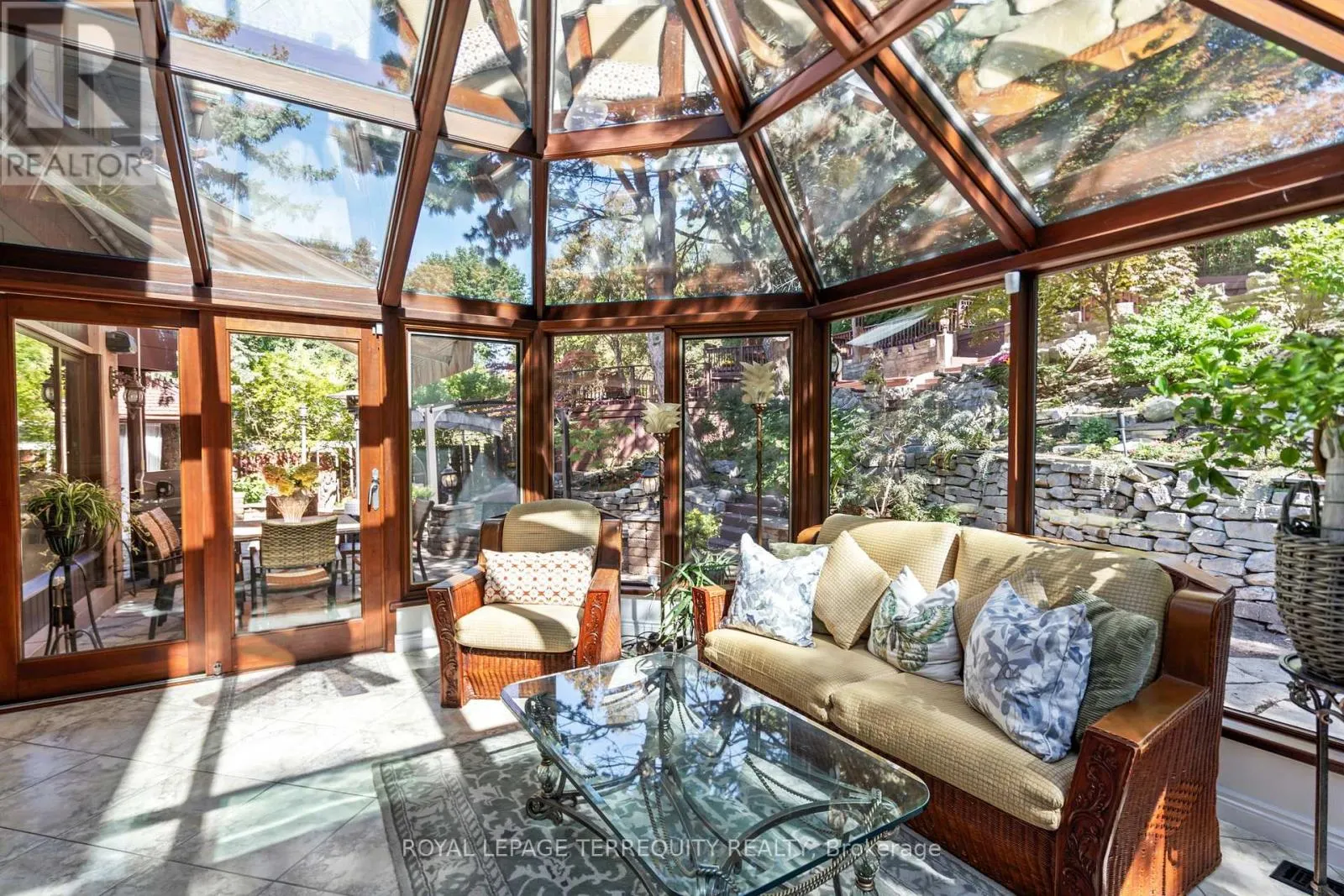 50 SKYVIEW CRESCENT