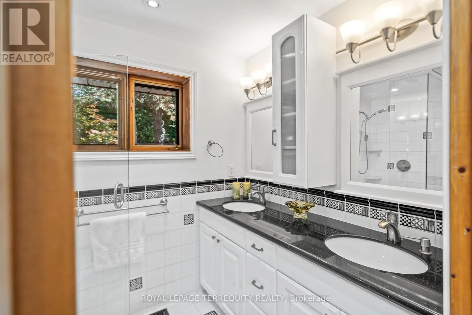 50 SKYVIEW CRESCENT