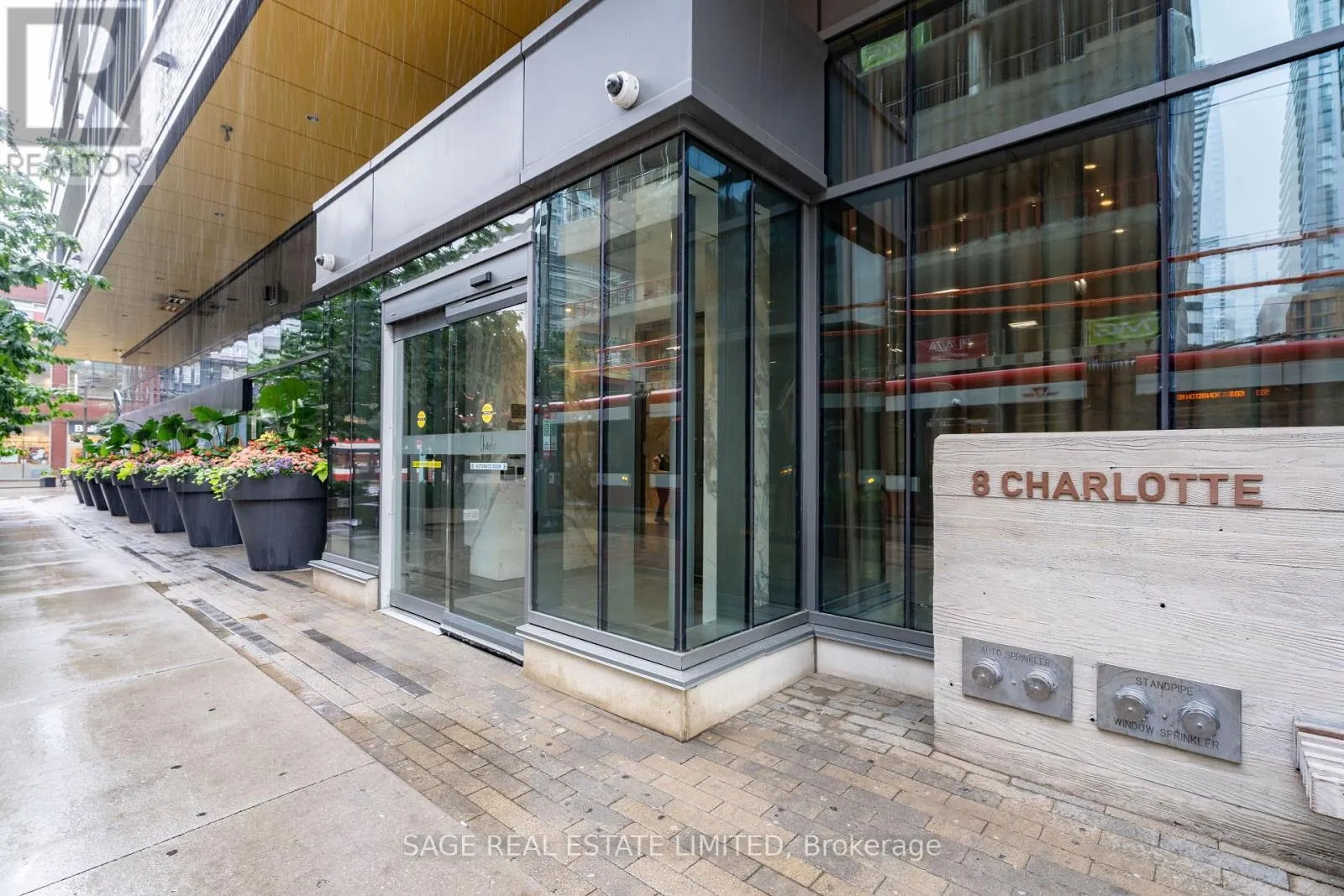 3505 - 8 CHARLOTTE STREET