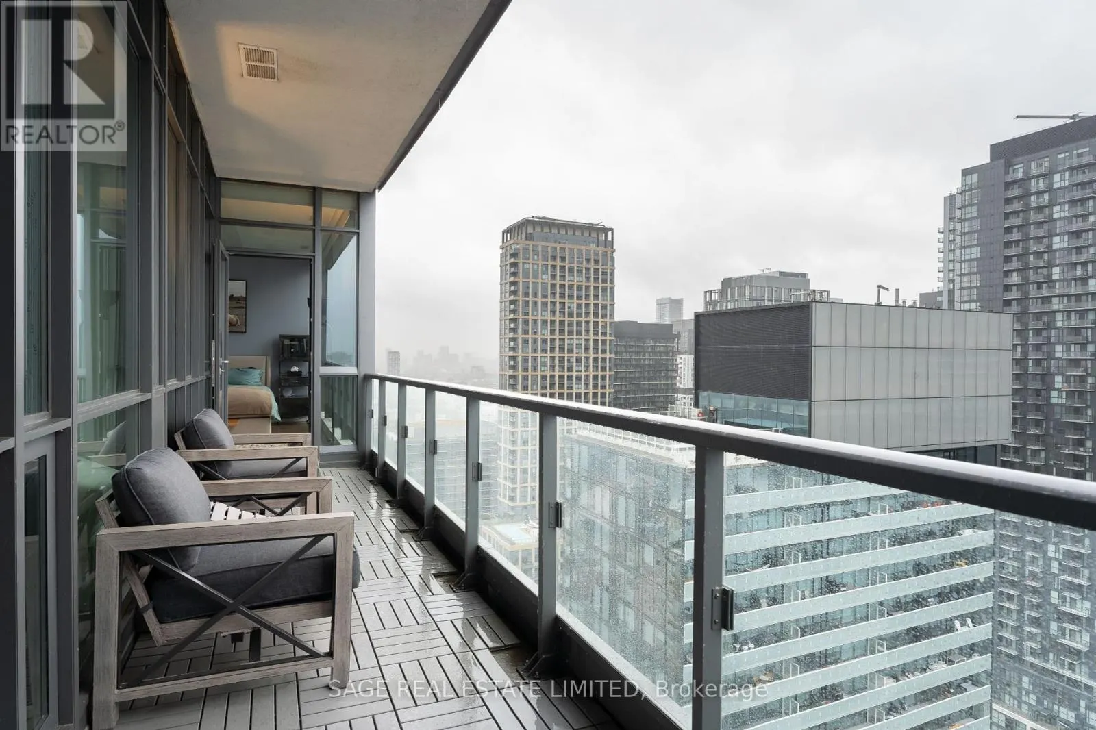 3505 - 8 CHARLOTTE STREET