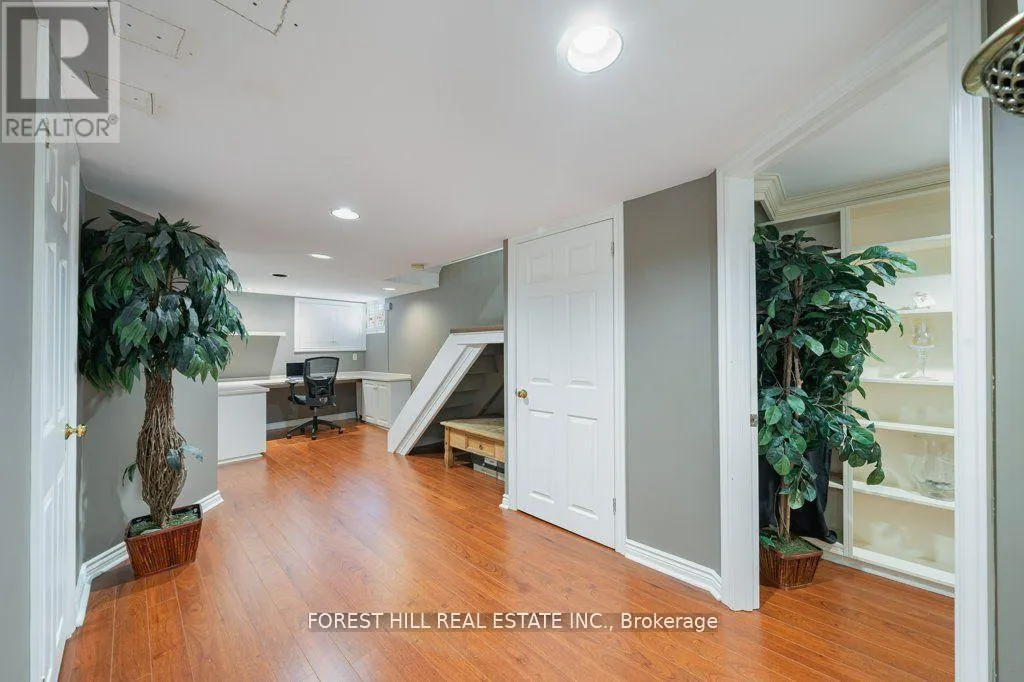 82 BROOKE AVENUE