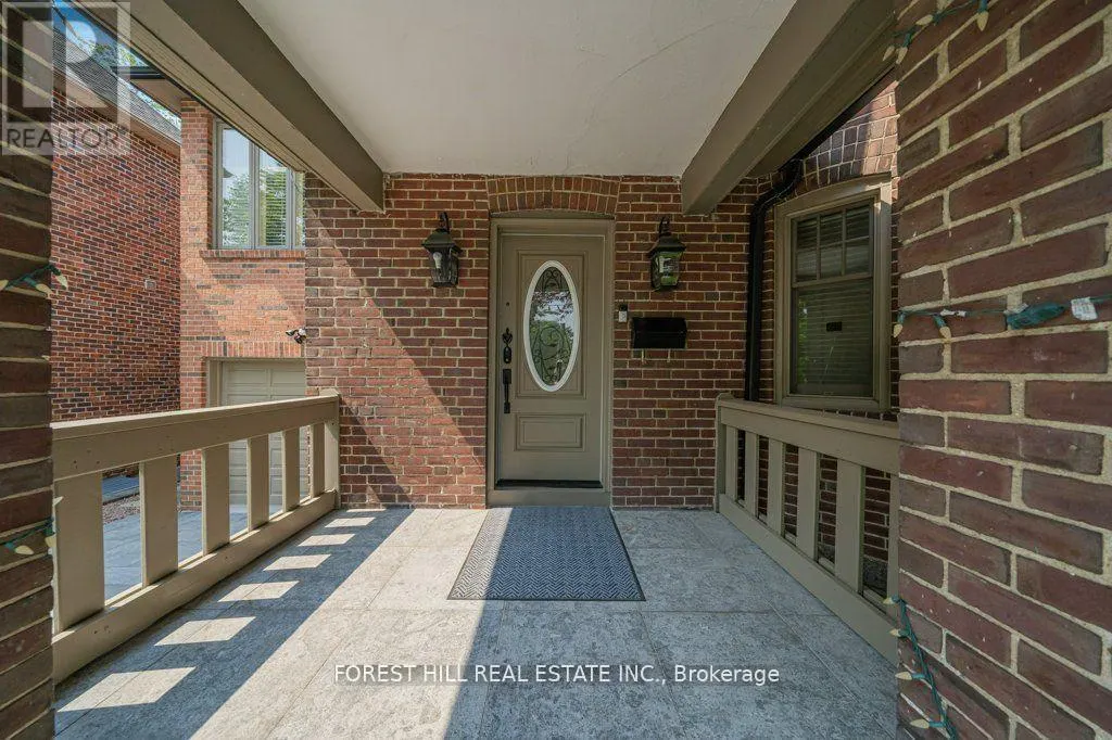 82 BROOKE AVENUE