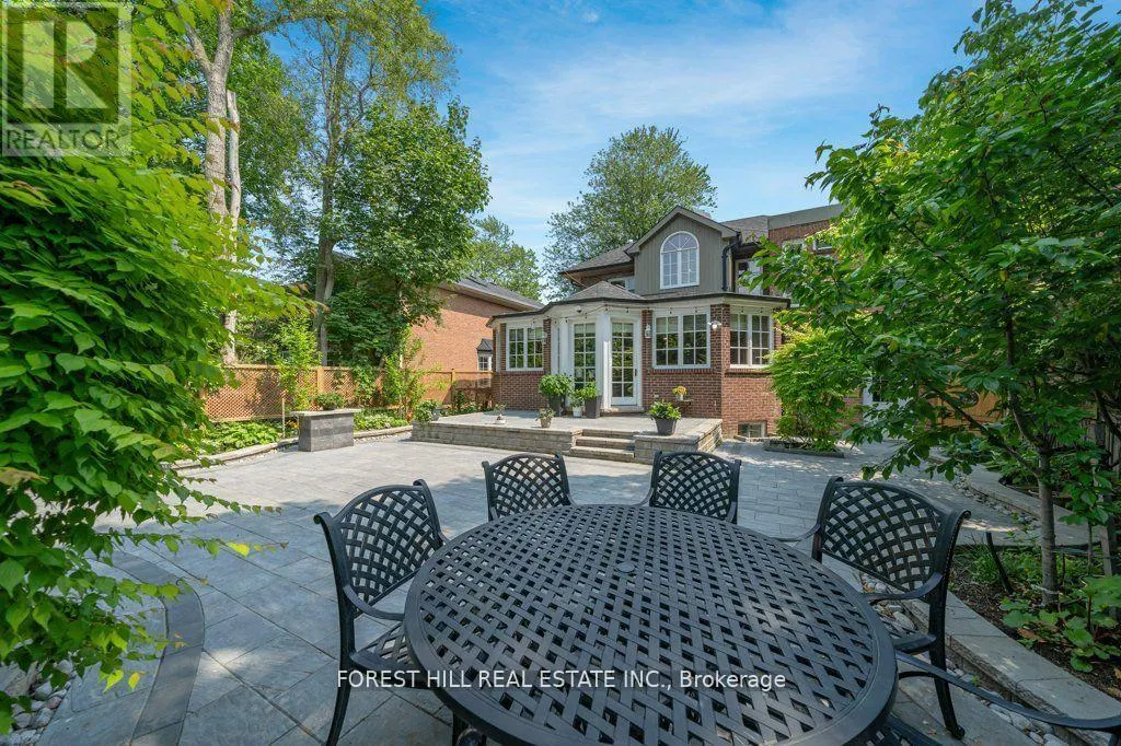 82 BROOKE AVENUE