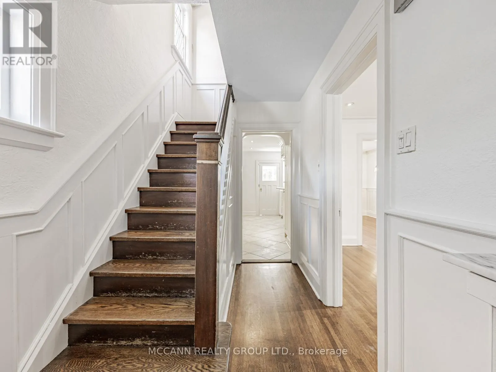 105 RONAN AVENUE