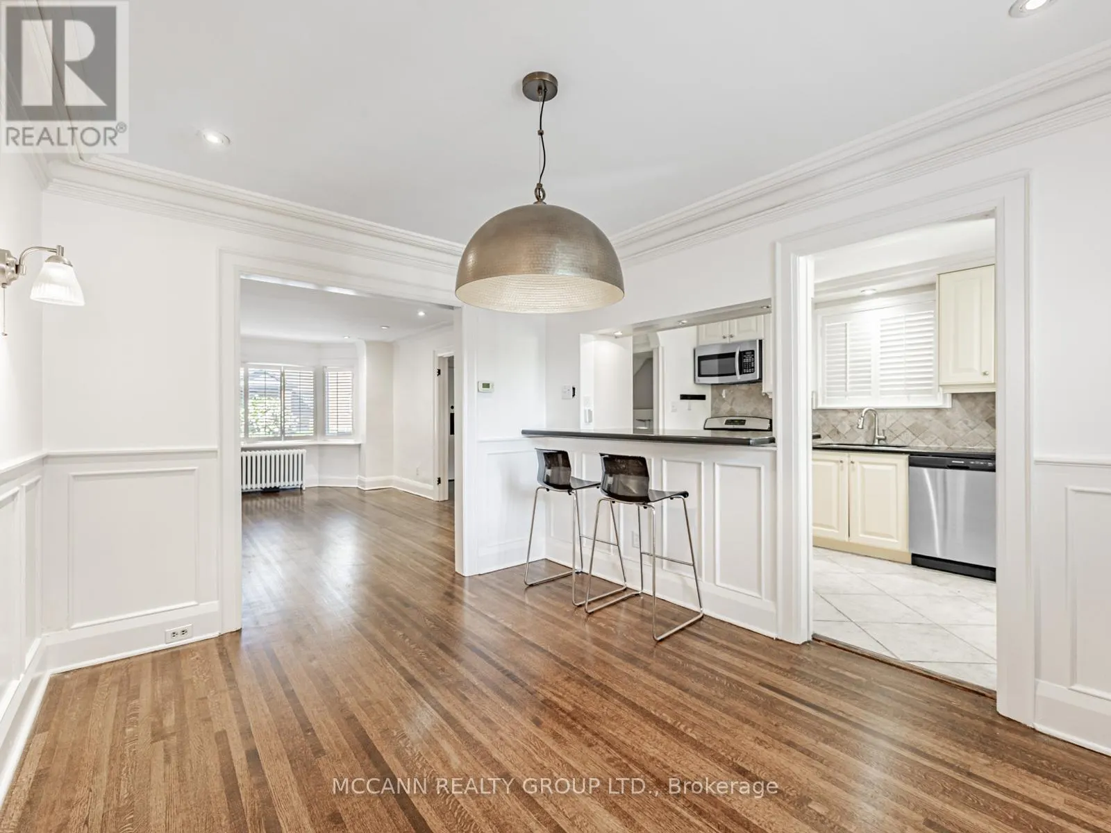 105 RONAN AVENUE