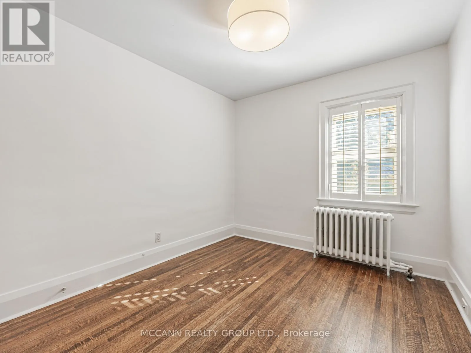 105 RONAN AVENUE