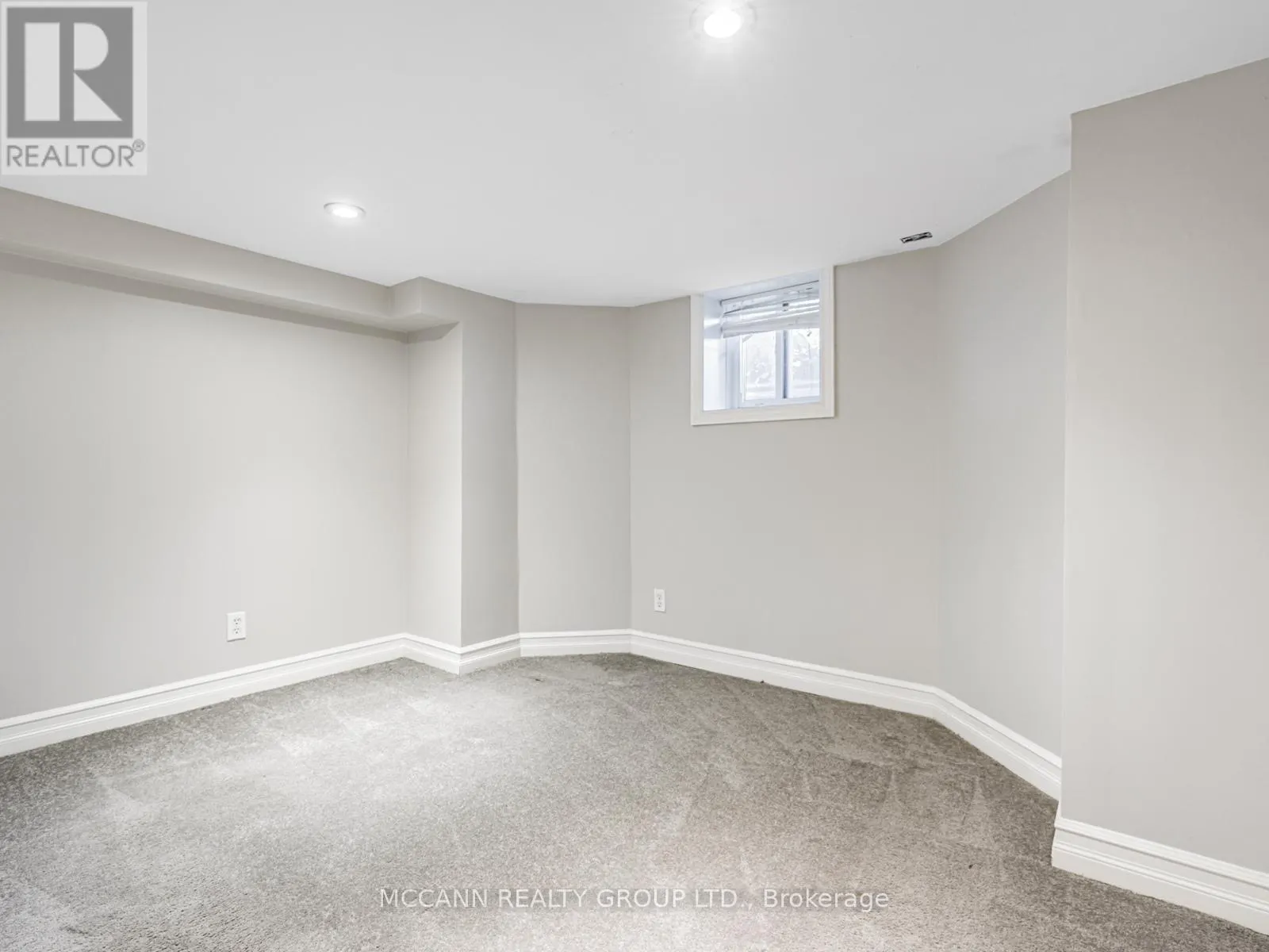 105 RONAN AVENUE