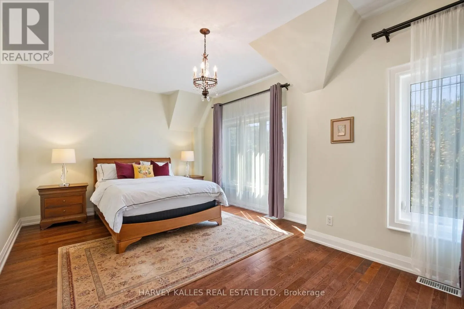487 SPADINA ROAD