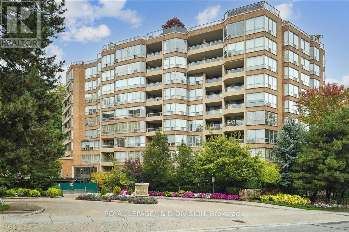 319 - 3800 YONGE STREET