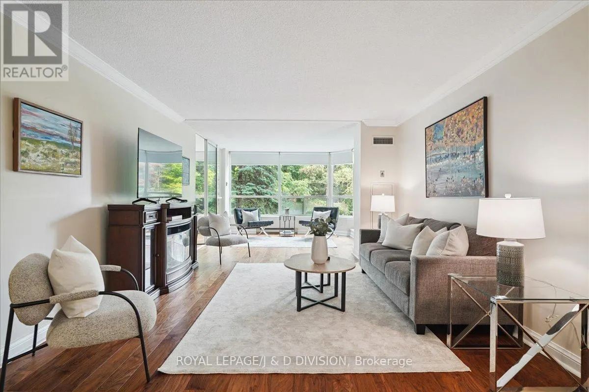 319 - 3800 YONGE STREET