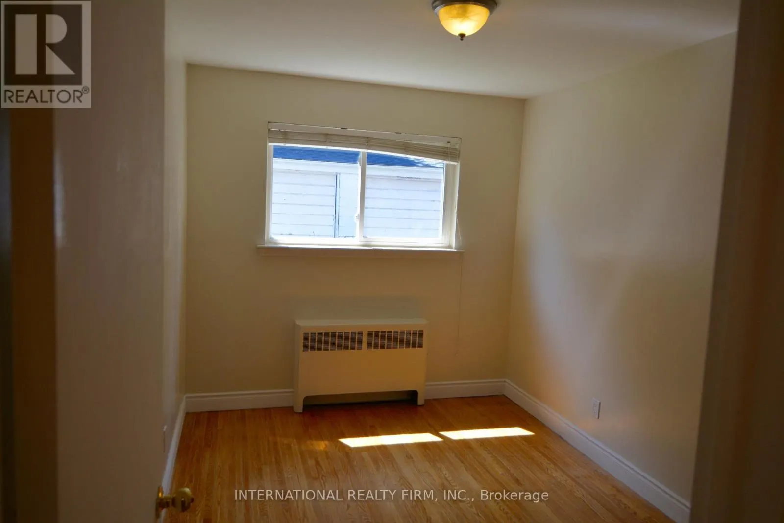 MAIN - 277 GLENFOREST ROAD