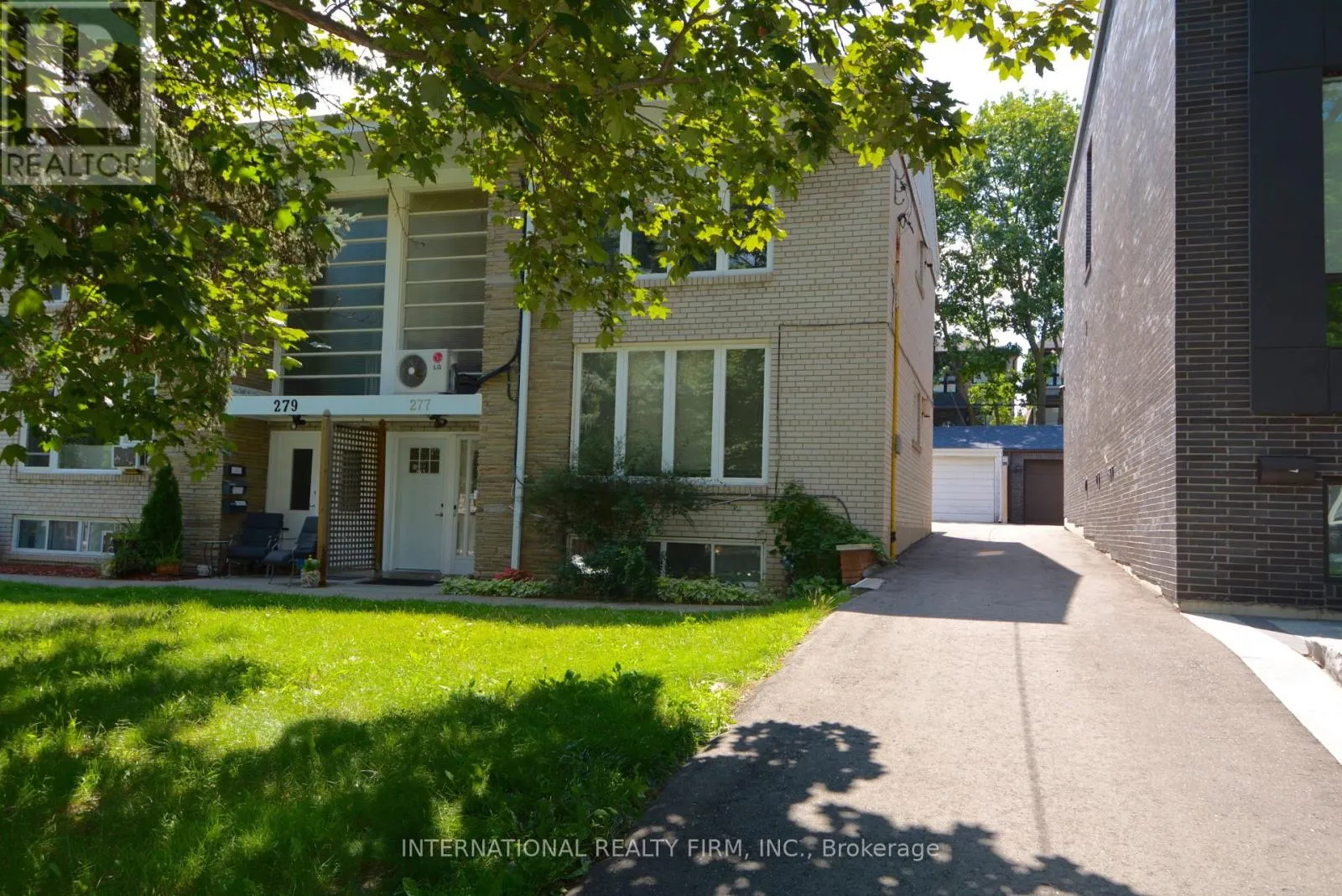 MAIN - 277 GLENFOREST ROAD