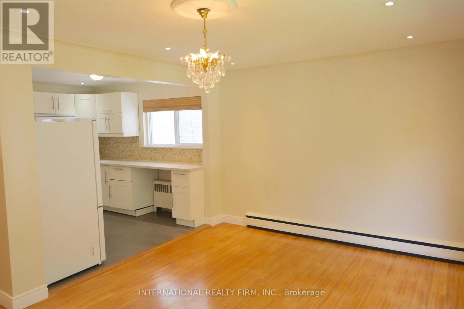 MAIN - 277 GLENFOREST ROAD