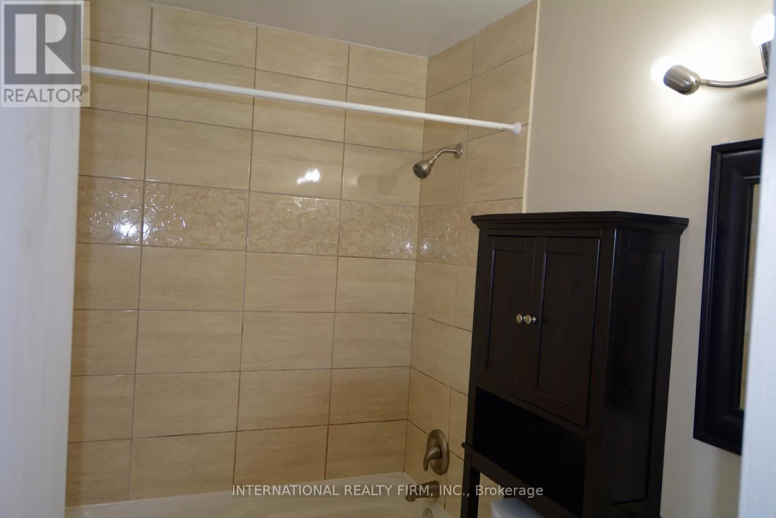 MAIN - 277 GLENFOREST ROAD