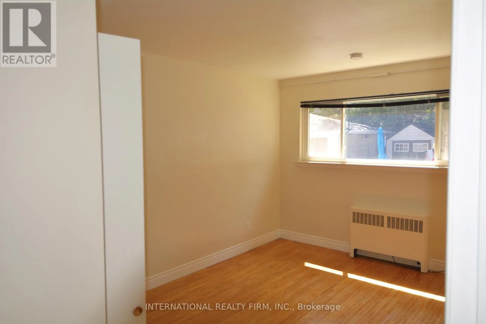 MAIN - 277 GLENFOREST ROAD