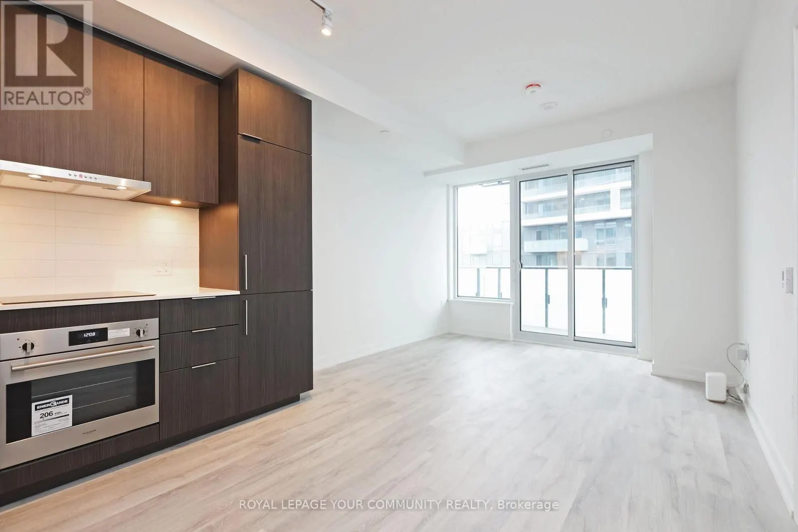 1003 - 8 OLYMPIC GARDEN DRIVE